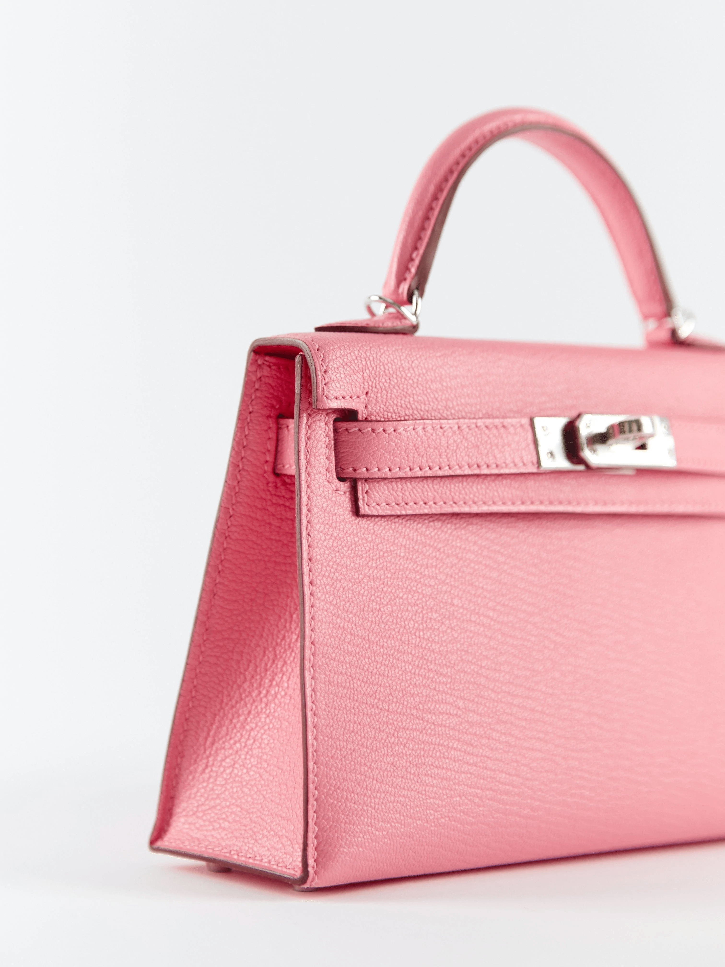 Hermes HERMÈS MINI KELLY II 20CM "VERSO" ROSE CONFETTI WITH SANGUINE INTERIOR Chèvre Leather with Palladium Hardware