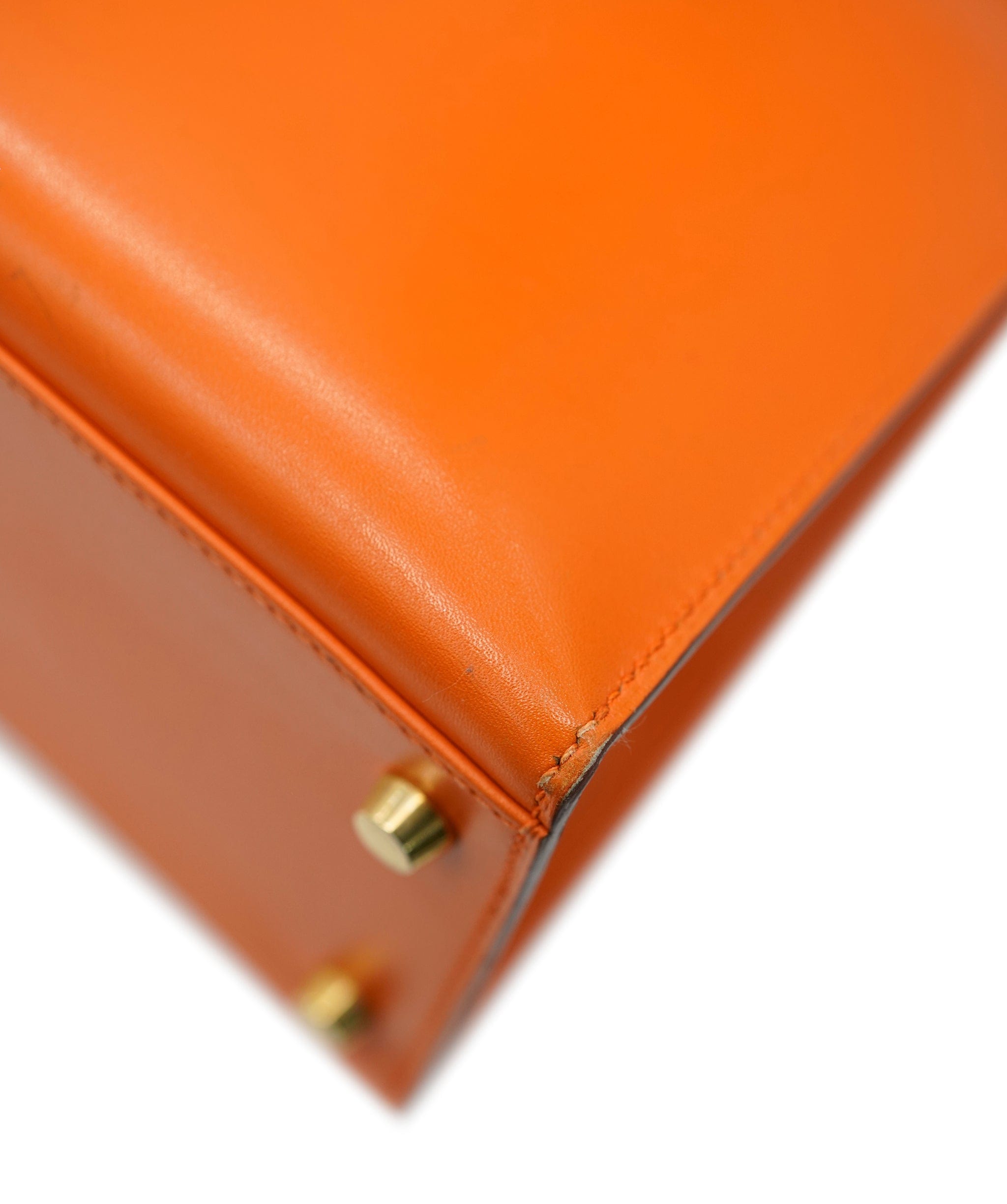 Hermès Hermes Kelly 28 Orange Box Leather With GHW *From Samia's Closet* ALC1741