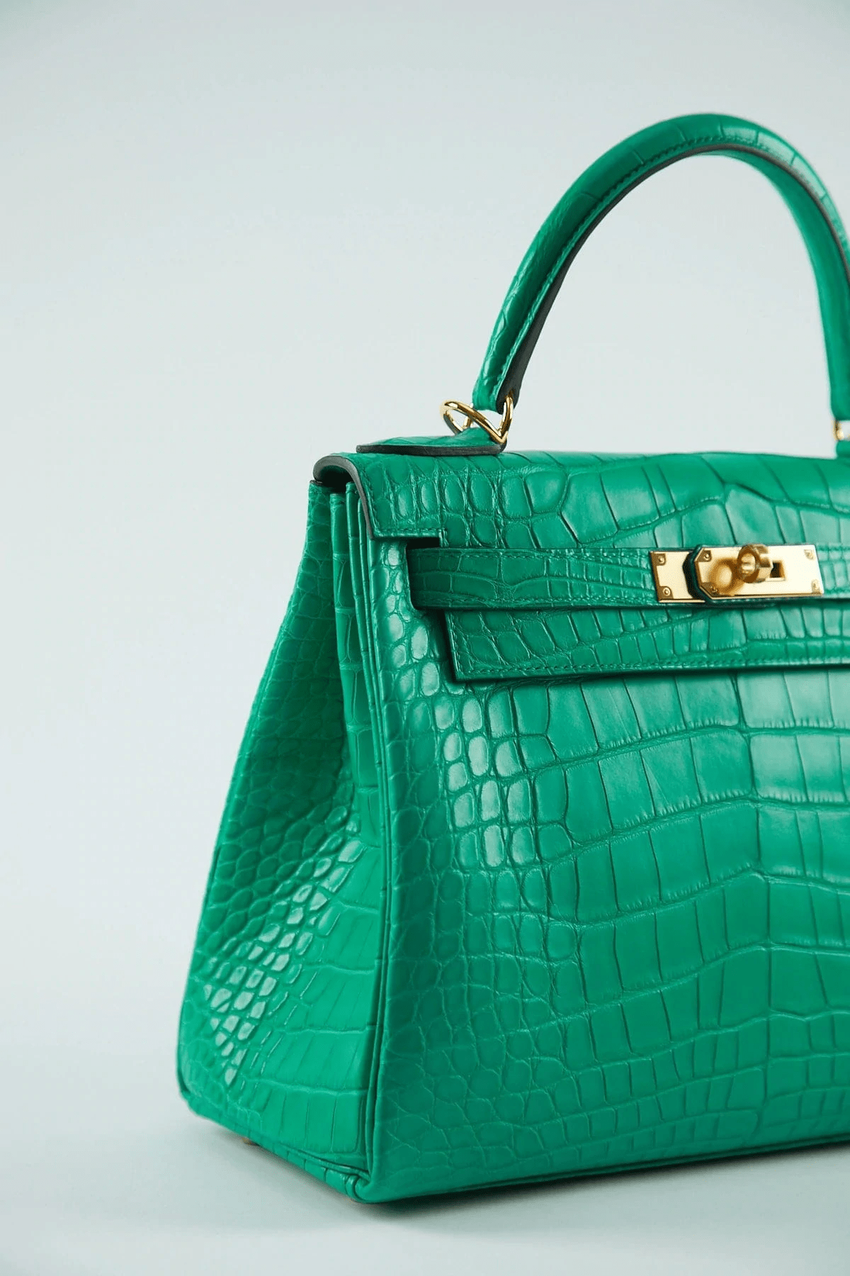 Hermès HERMÈS KELLY 28CM VERT JADE Matte Alligator Leather with Gold Hardware Regular price£58,950.00