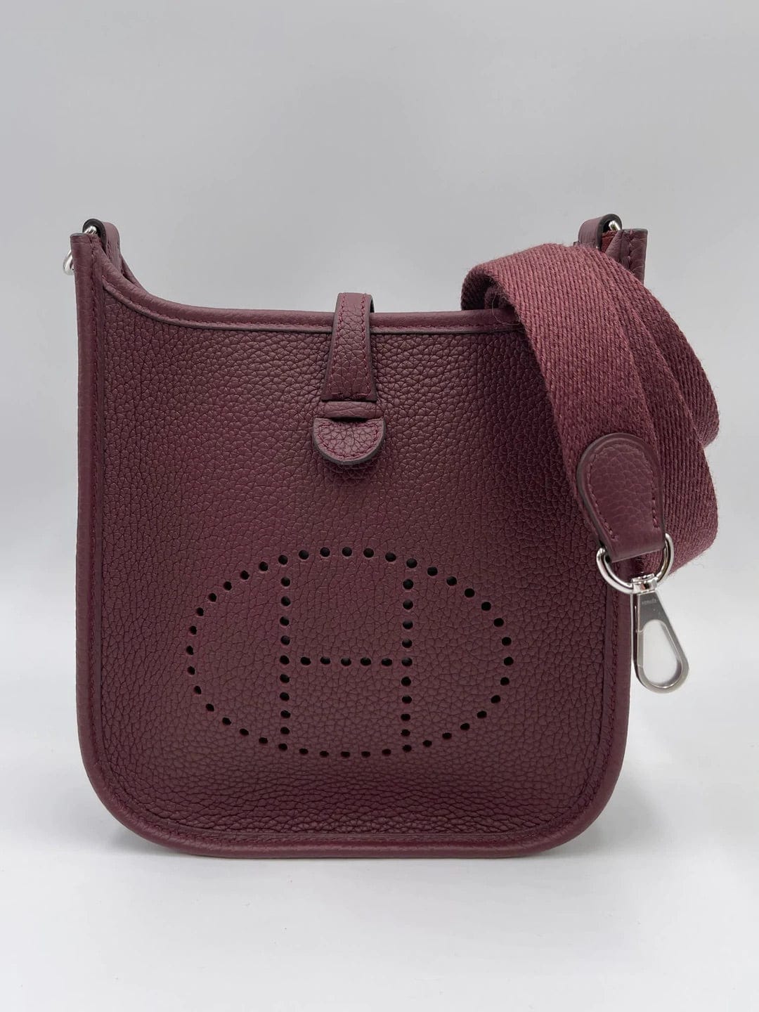 Hermès HERMÈS MINI EVELYN TPM BORDEAUX Clemence Leather with Palladium Hardware