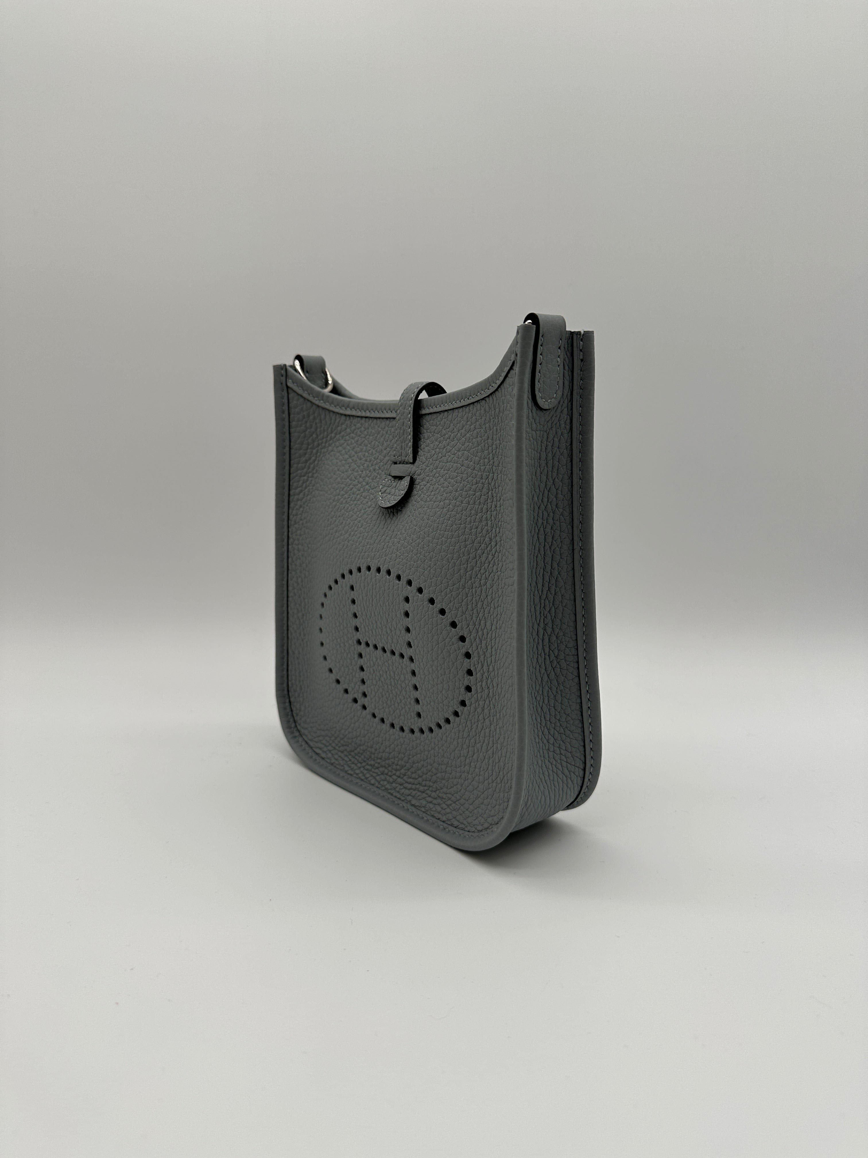 Hermès Hermès Mini Evelyne Gris Pantin Taurillon Clemence Palladium Hardware