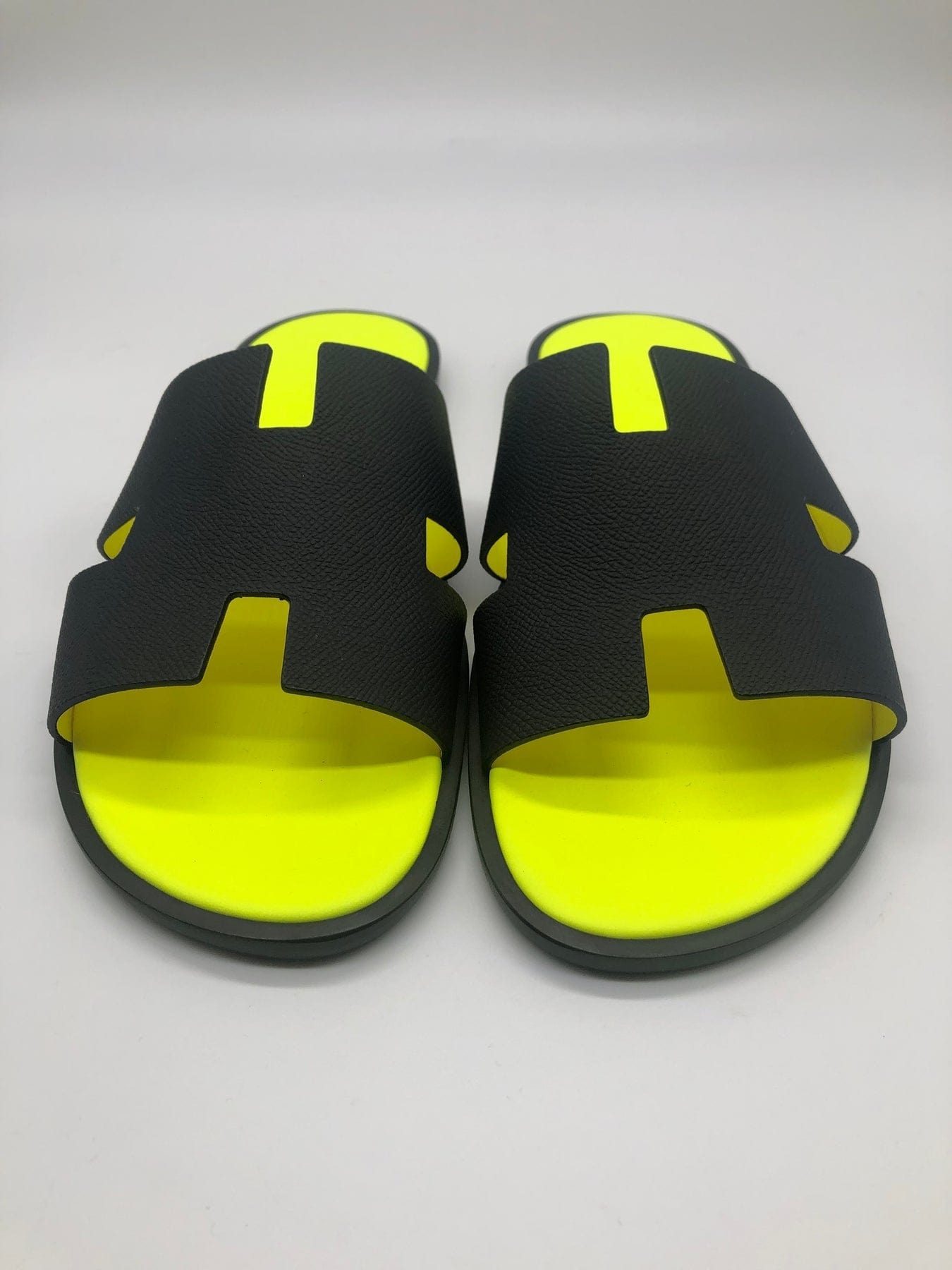 Hermès HERMÈS IZMIR SANDAL Black & Jaune Fluo 43.5