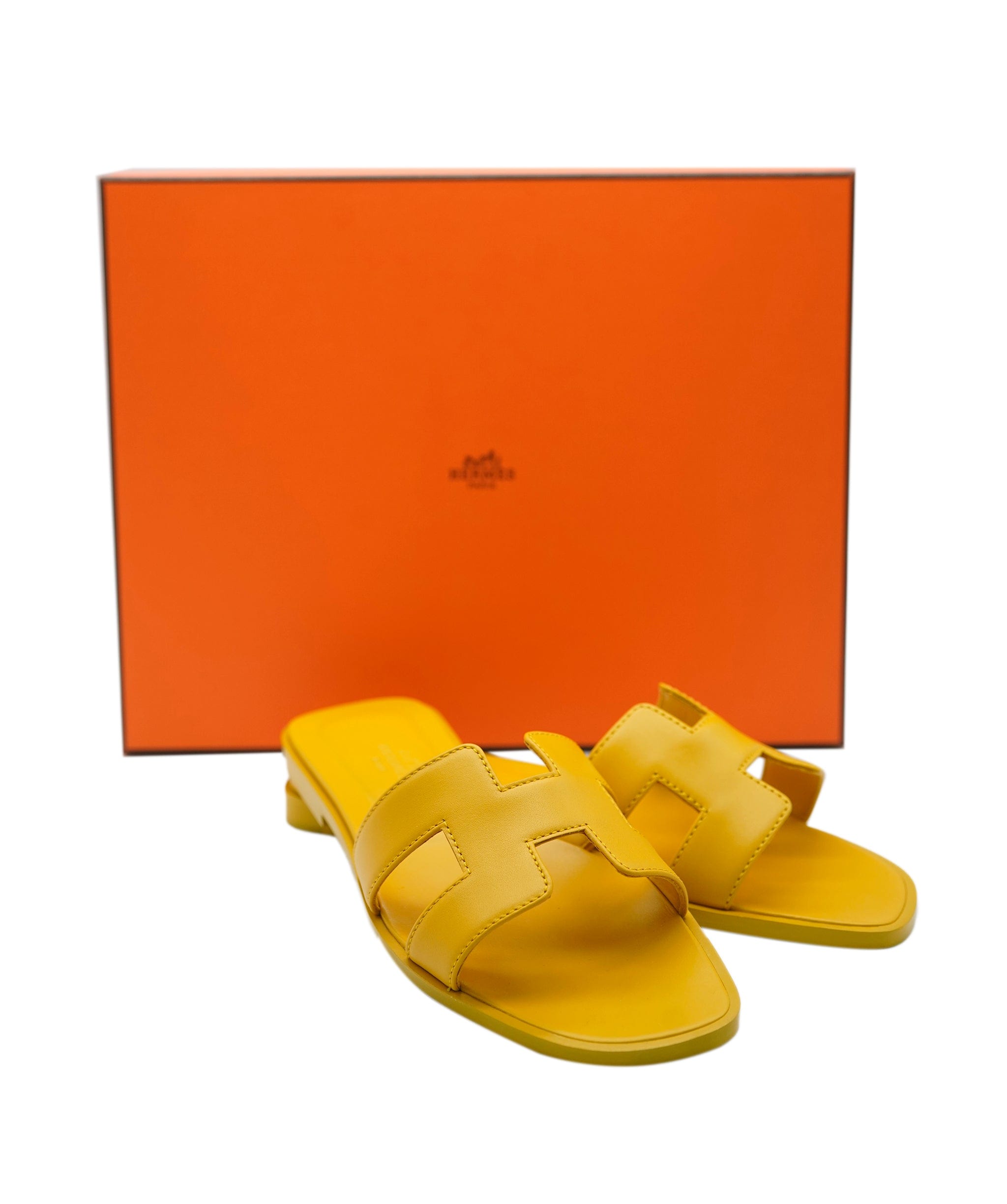 Hermès Oran Sandals, Jaune Topaze, Size 36