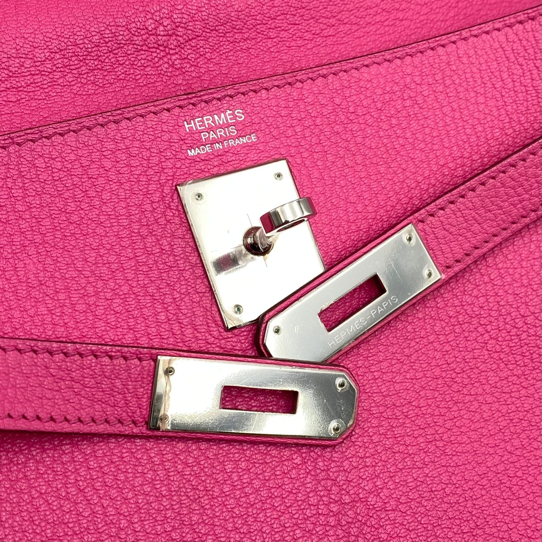 Hermès HERMES KELLY 32 RETOURNE ROSE SHOCKING CHEVRE HAND SHOULDER BAG □R SHW 90225633