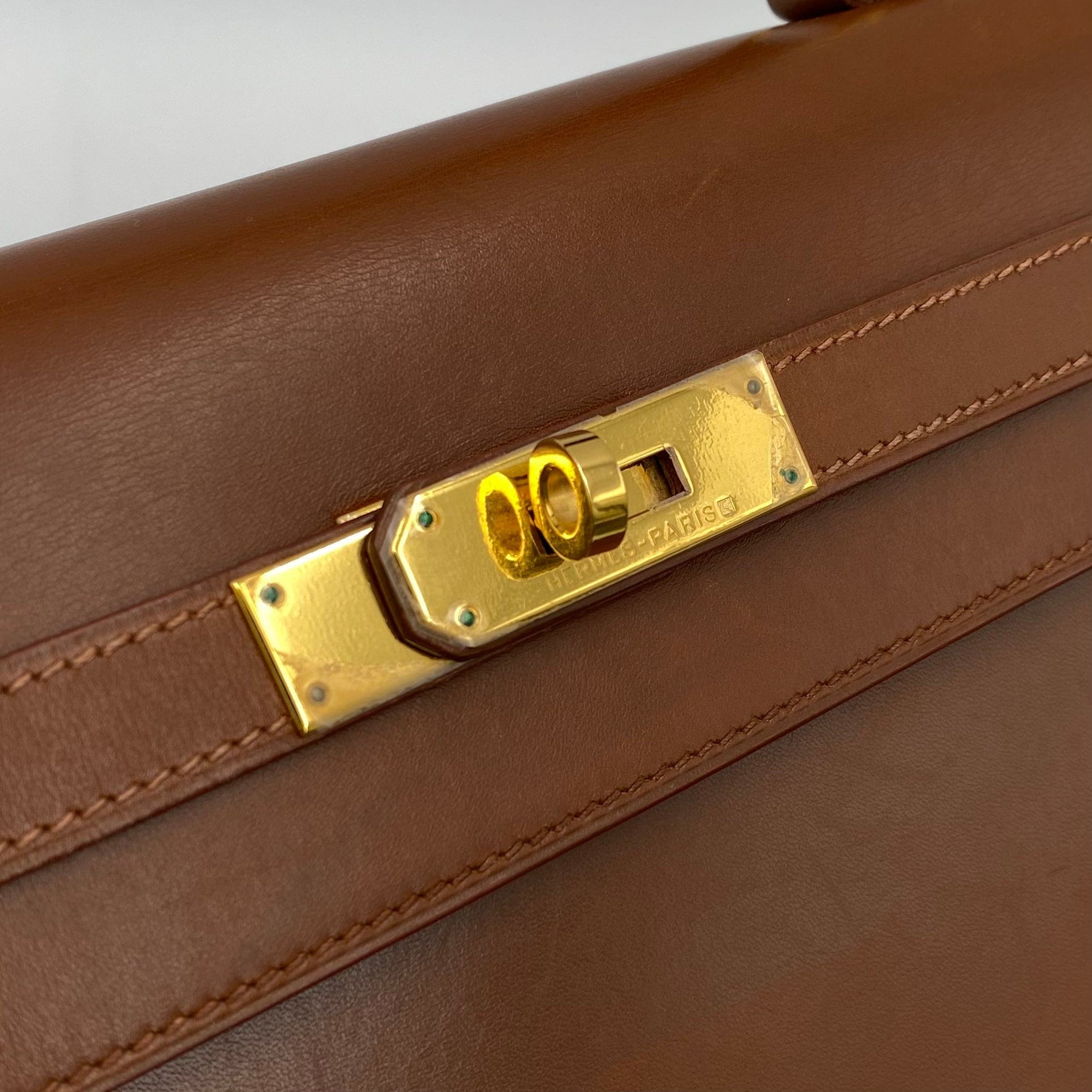 Hermès HERMES KELLY 35 SELLIER BROWN BOXCALF HAND SHOULDER BAG □E 221555