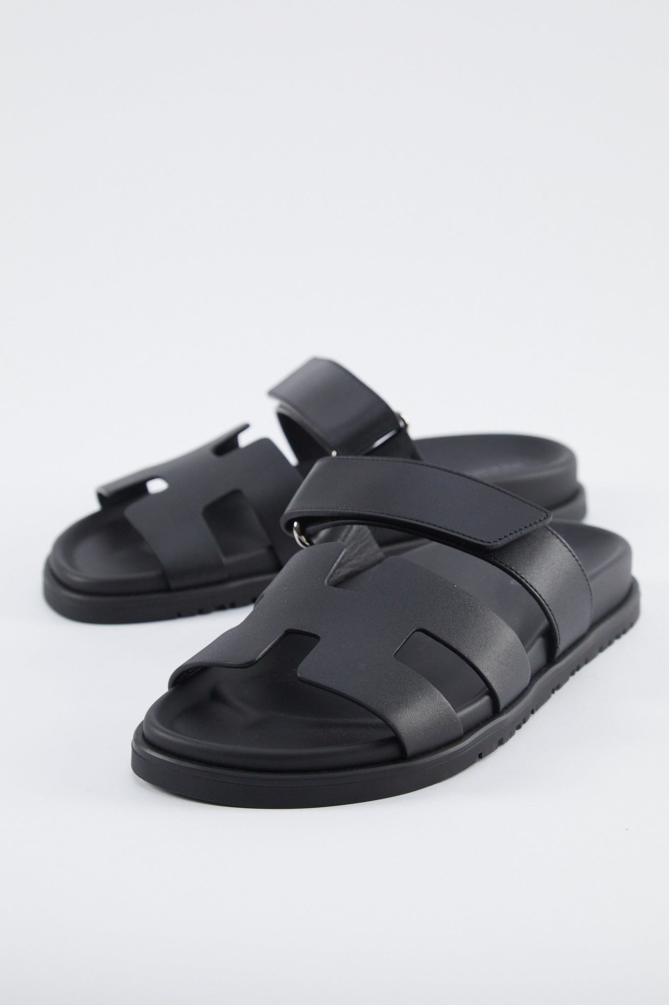 Hermès HERMÈS CHYPRE SANDAL Black - Size 35