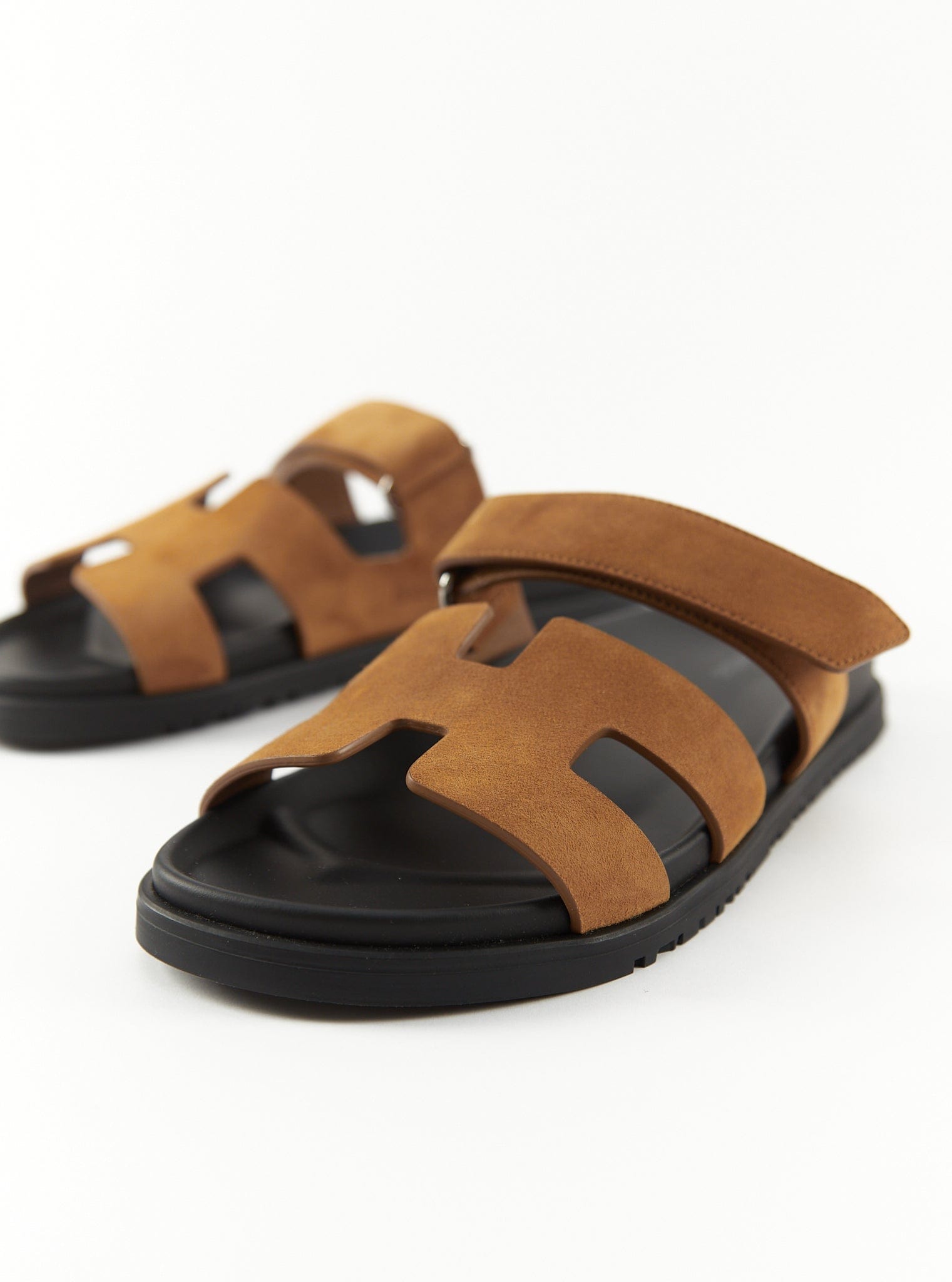 Hermès HERMÈS CHYPRE SANDAL Natural - Size 35