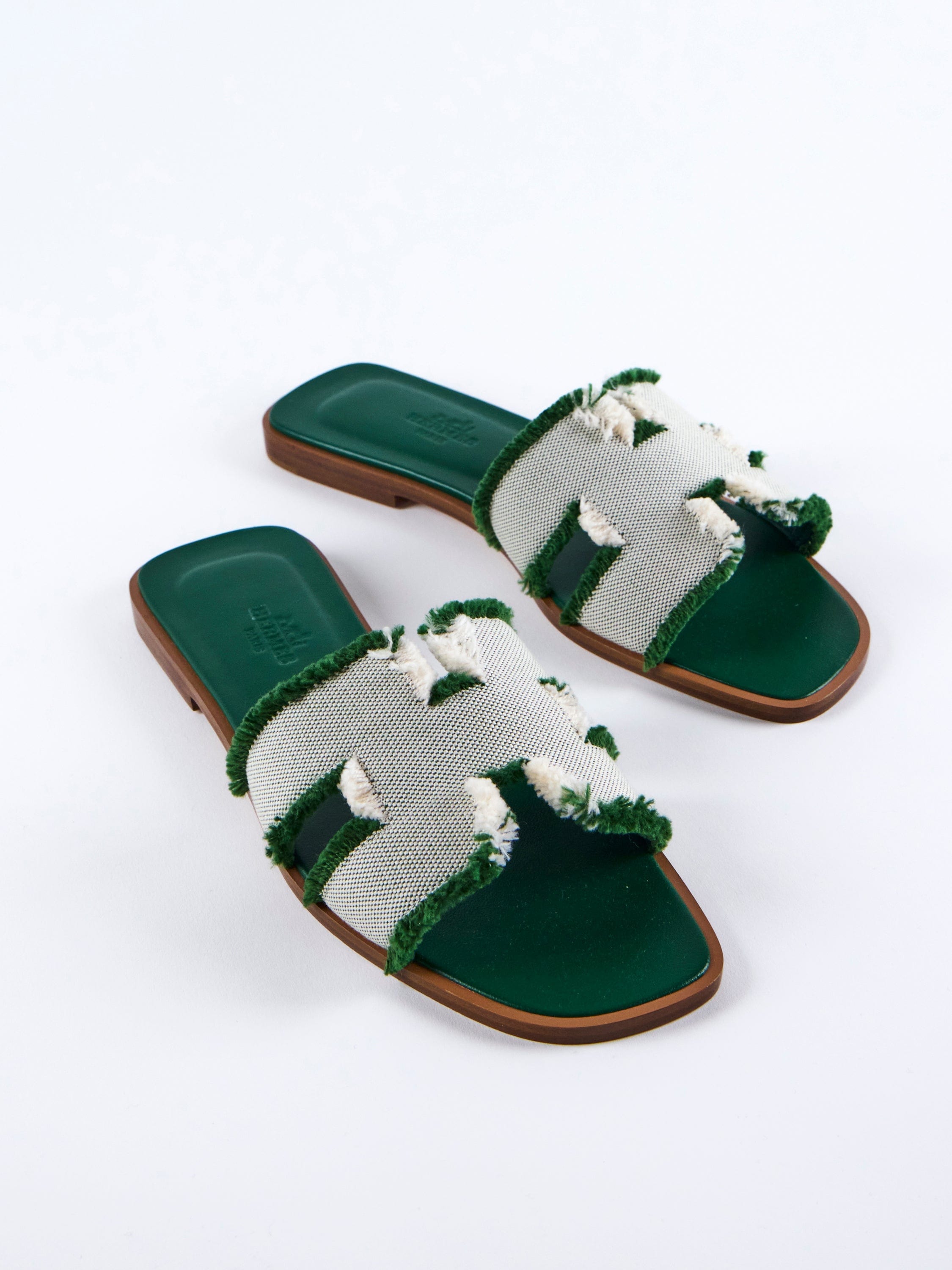 Hermès HERMÈS 'FRAY FRAY' ORAN SANDAL Vert Cactus - Size 37