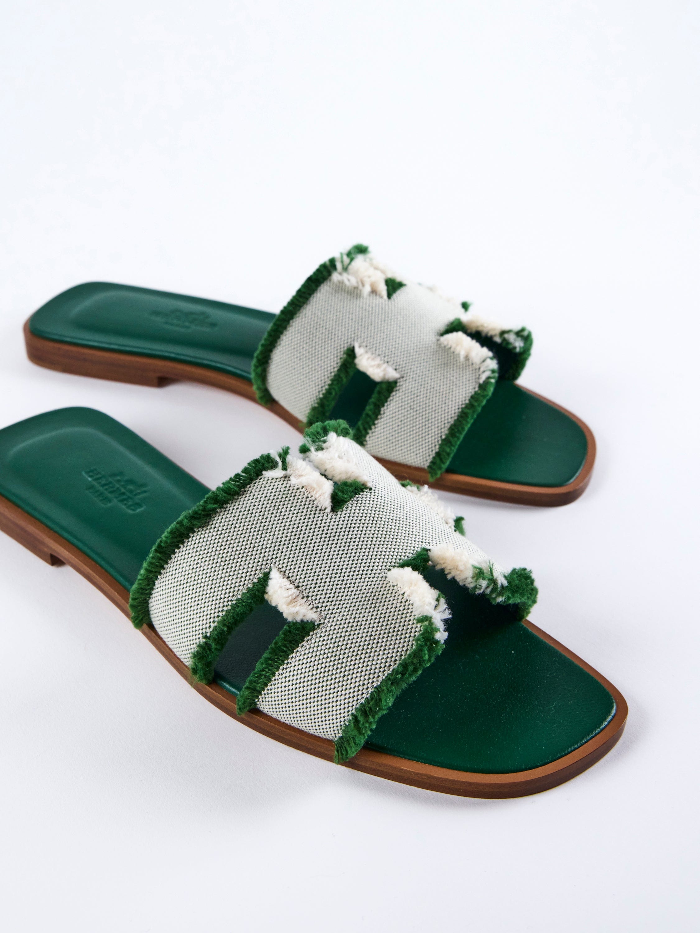 Hermès HERMÈS 'FRAY FRAY' ORAN SANDAL Vert Cactus - Size 37