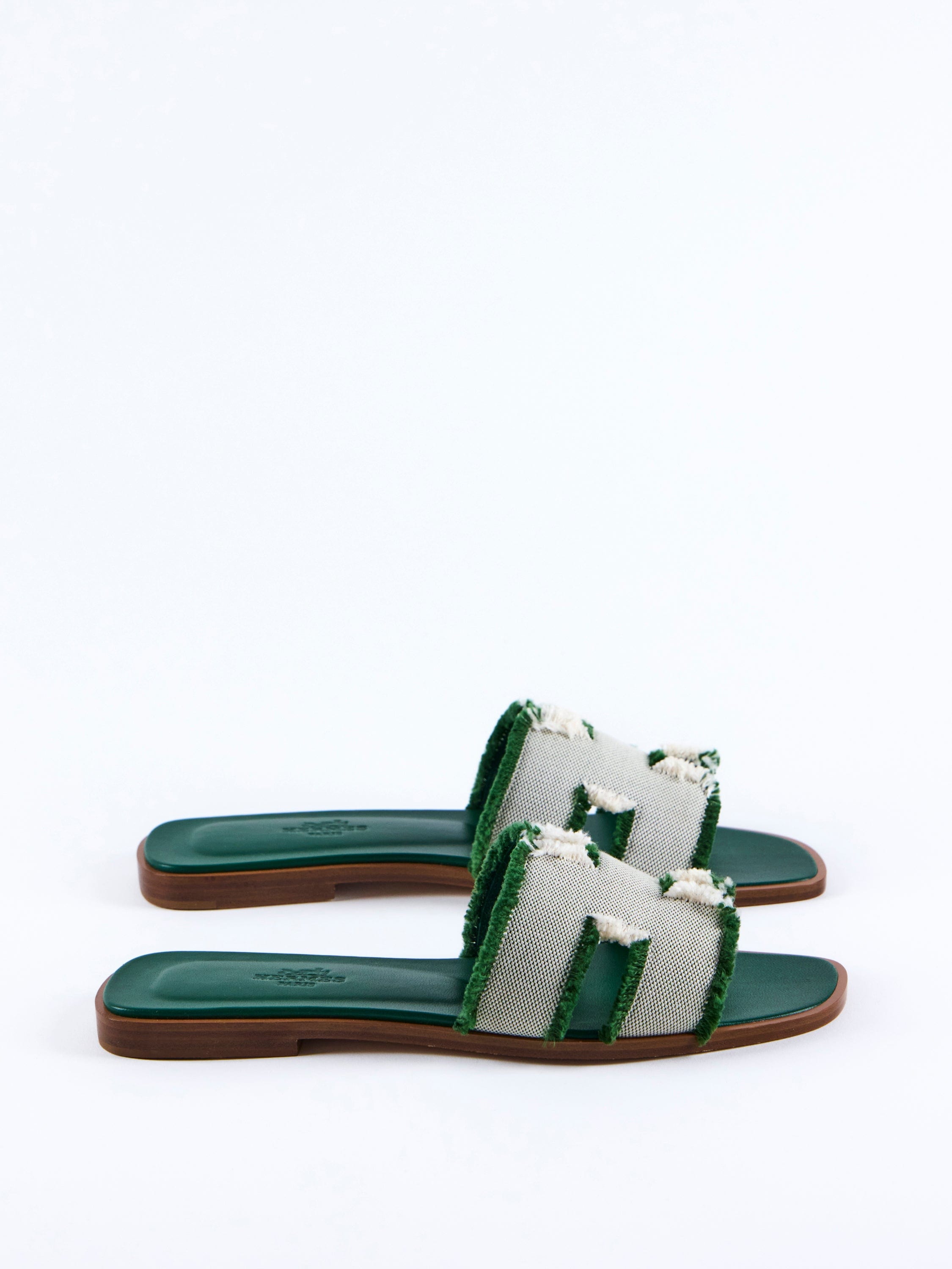 Hermès HERMÈS 'FRAY FRAY' ORAN SANDAL Vert Cactus - Size 37