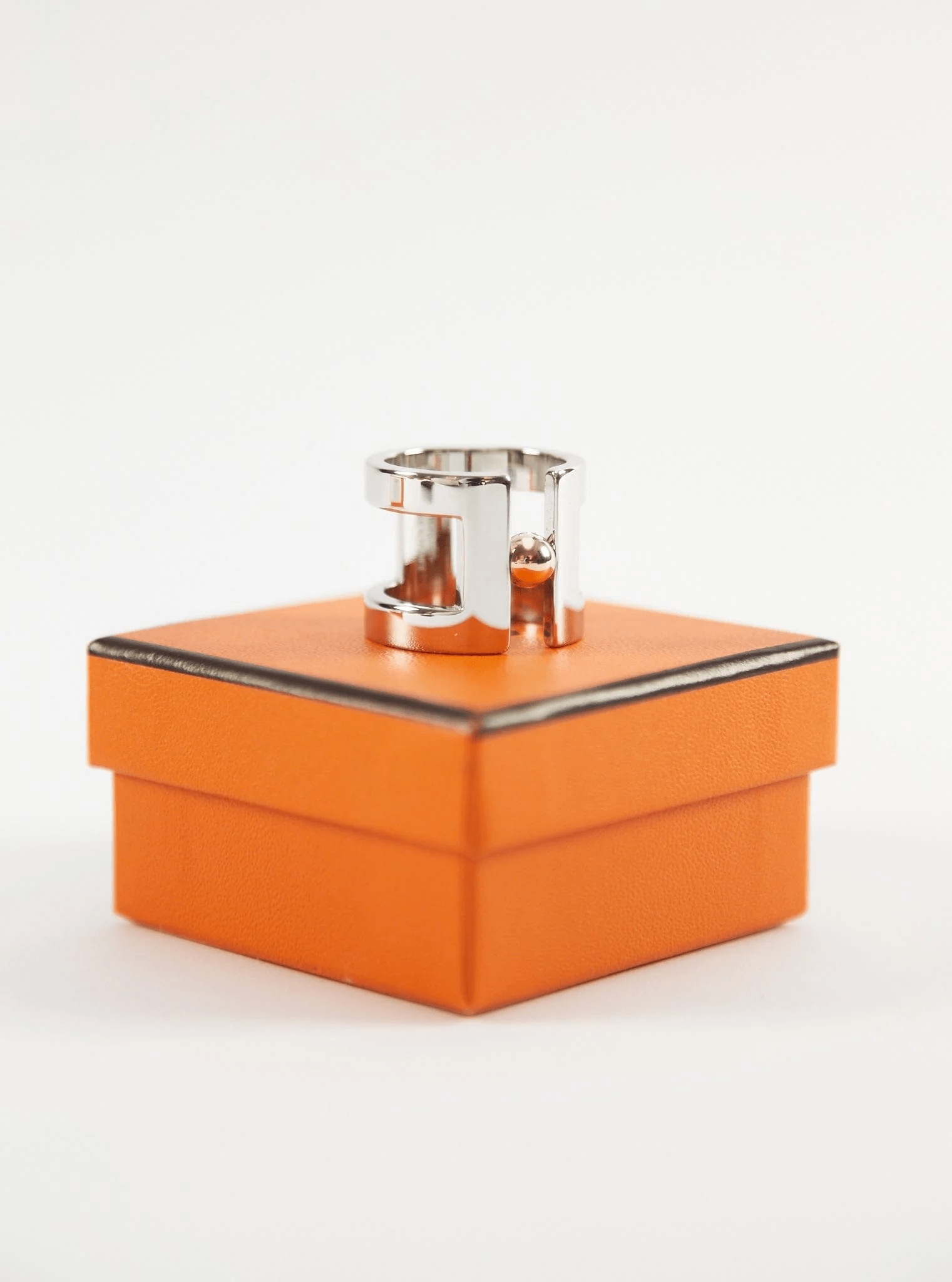 Hermès HERMÈS H PERLE SCARF RING Palladium