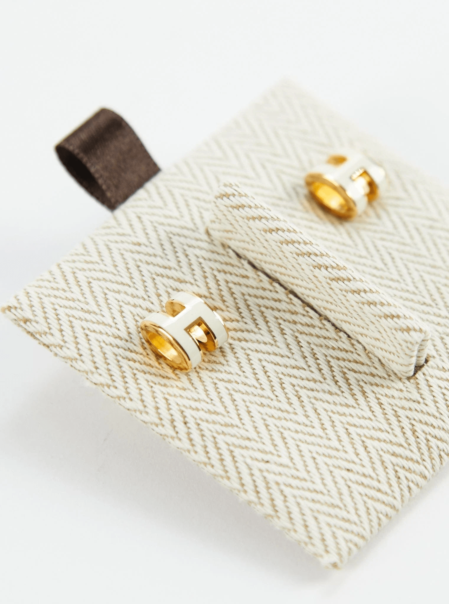 Hermès HERMÈS MINI POP H EARRINGS 49 White & Gold