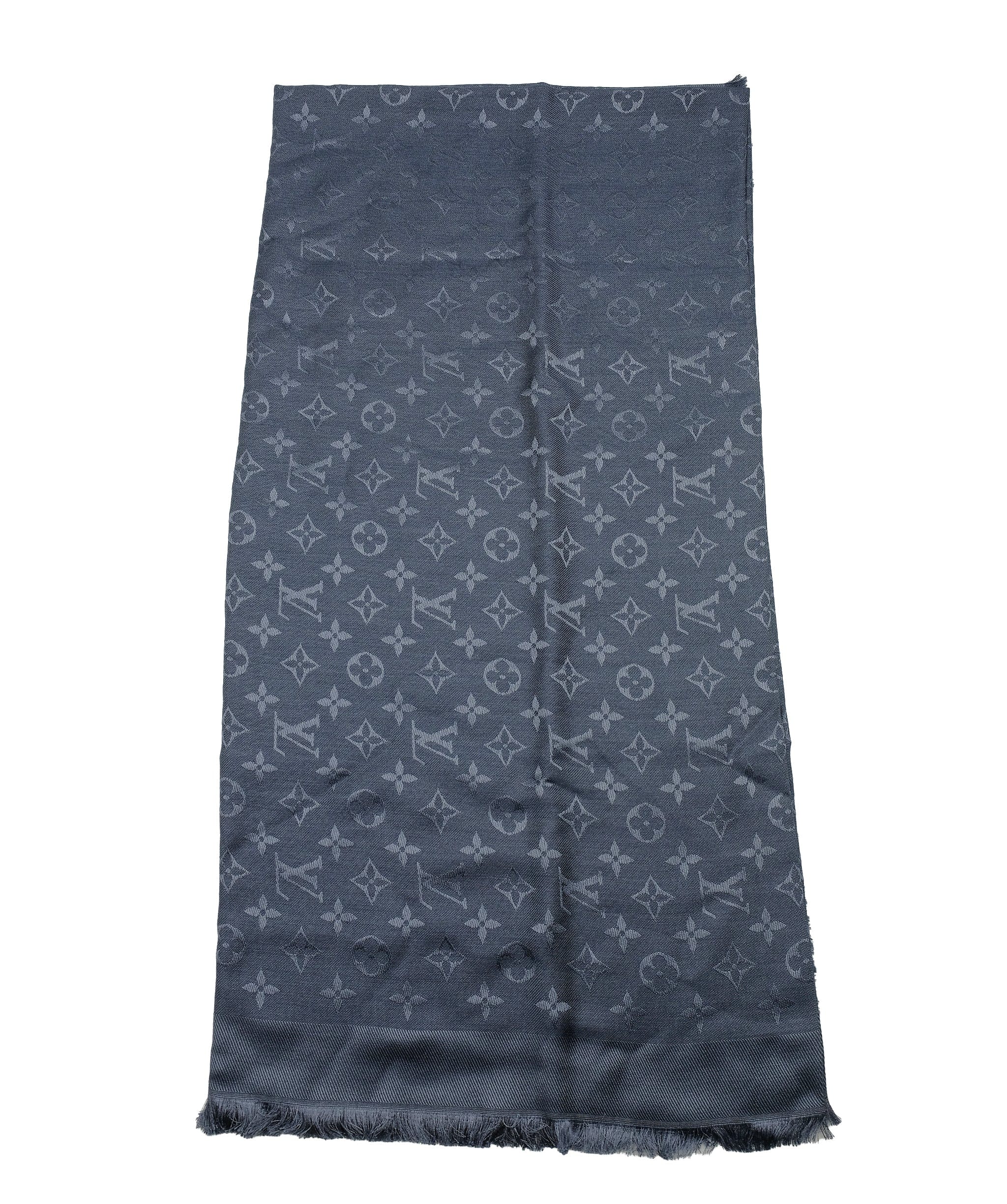 Louis Vuitton Louis Vuitton Navy Shawl  RJC2430