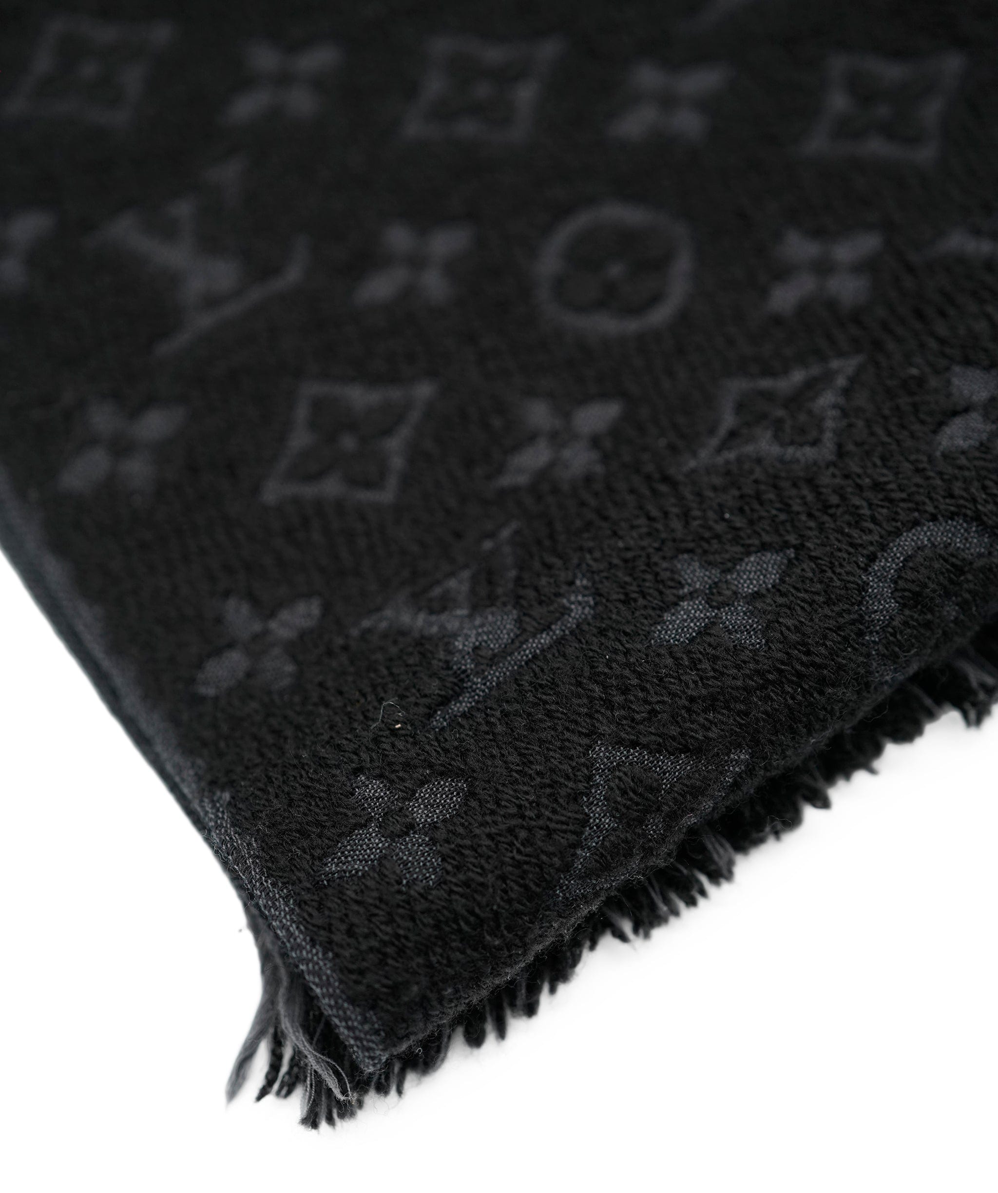 Louis Vuitton Louis Vuitton Wool Black Scarf ALC0616