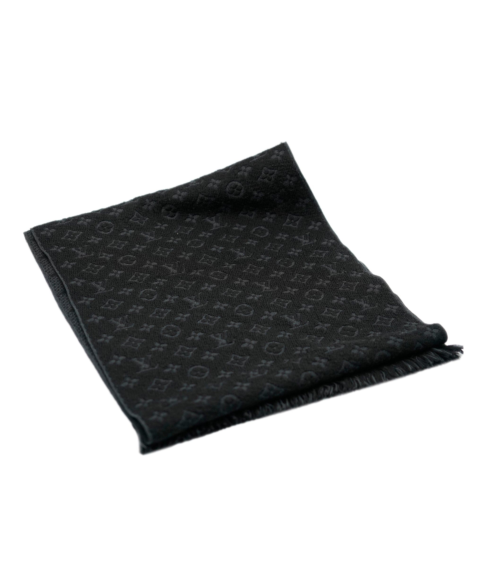 Louis Vuitton Louis Vuitton Wool Black Scarf ALC0616