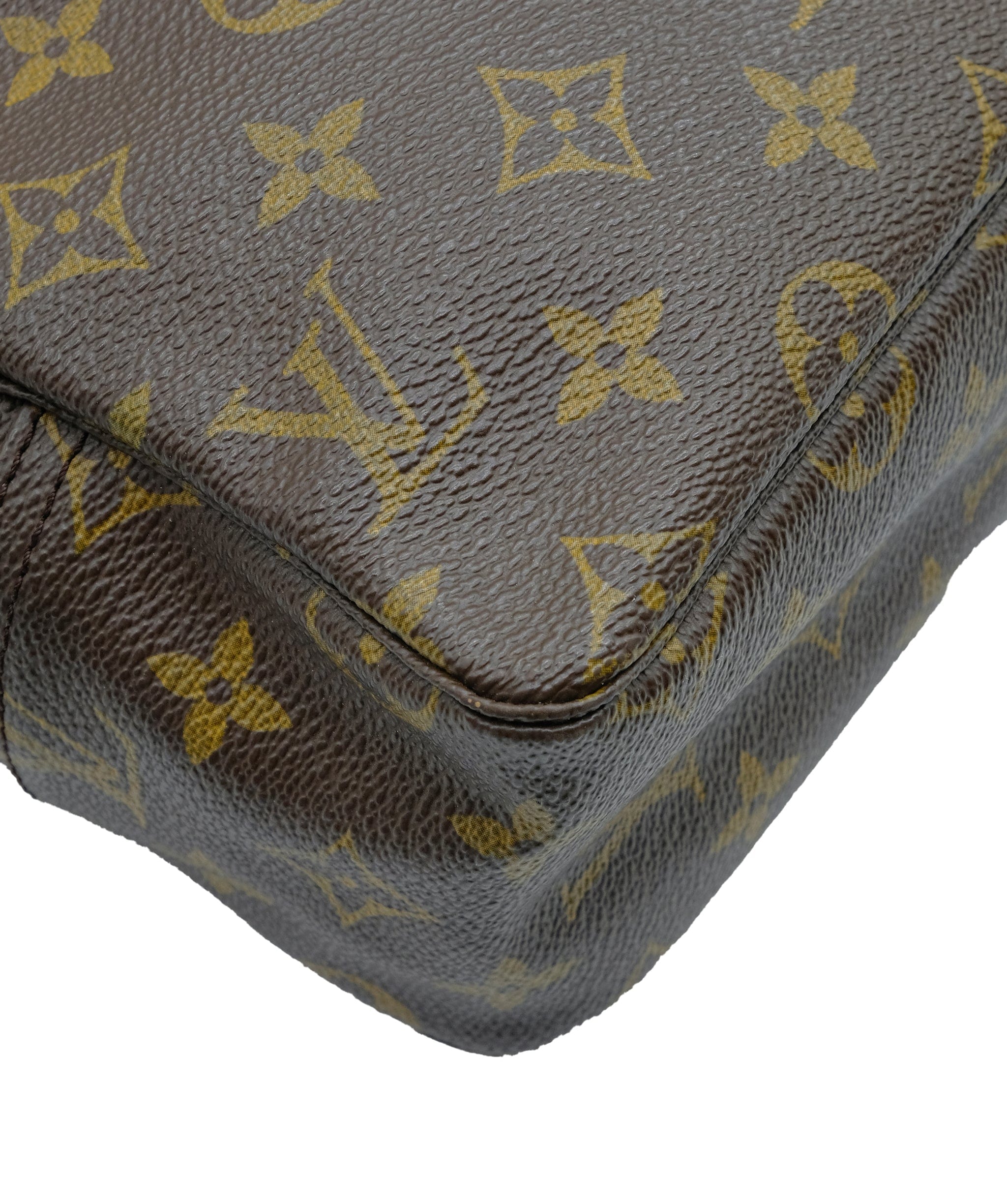 Louis Vuitton Louis Vuitton Monogram Trousse Toilette 28 Clutch Bag M47522 LV Auth ar11722 DXBS0291