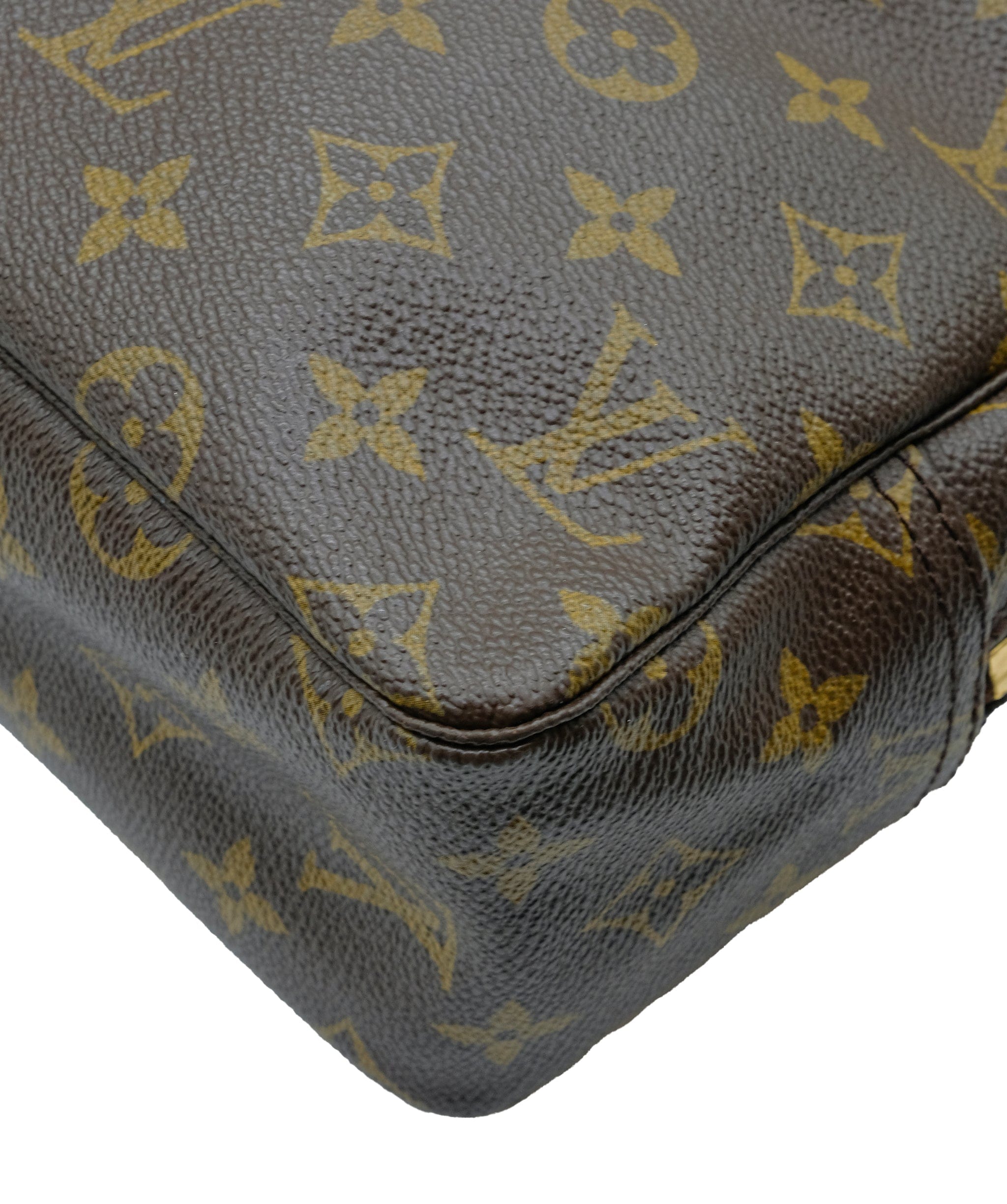 Louis Vuitton Louis Vuitton Monogram Trousse Toilette 28 Clutch Bag M47522 LV Auth ar11722 DXBS0291