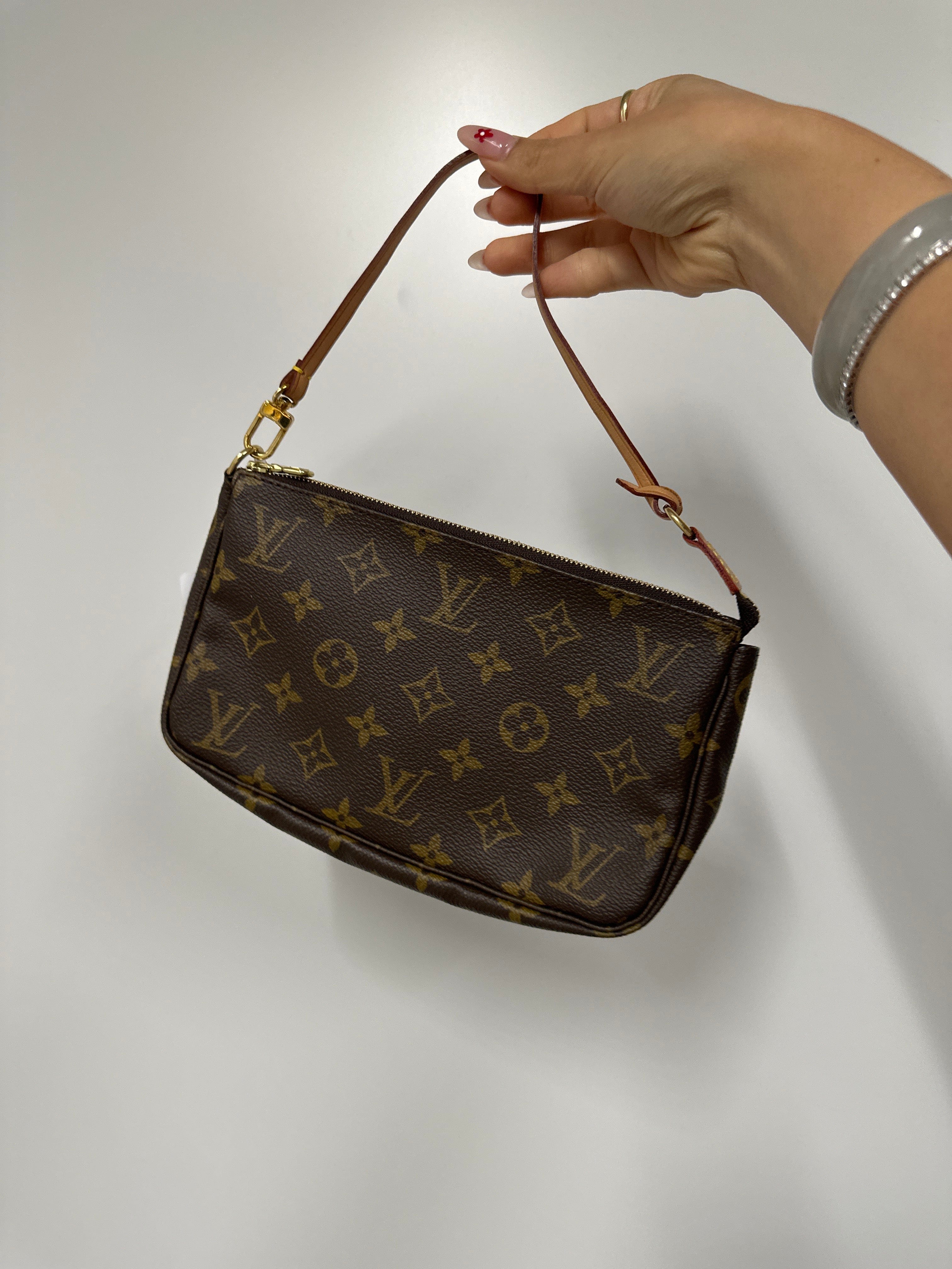 LOUIS VUITTON LOUIS VUITTON Pochette Accessoires M51980