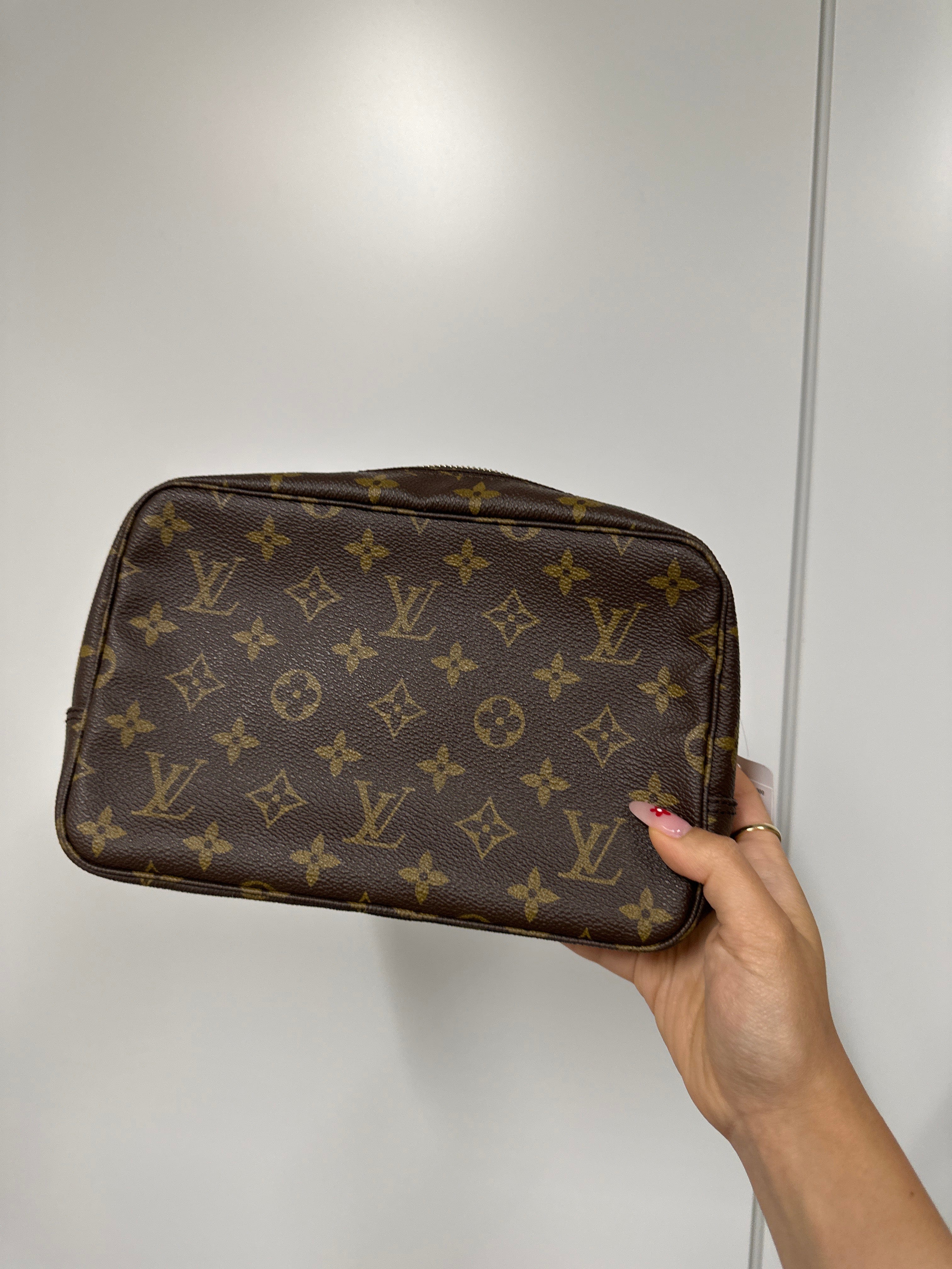 LOUIS VUITTON LOUIS VUITTON Trousse Toilette 23 M47524