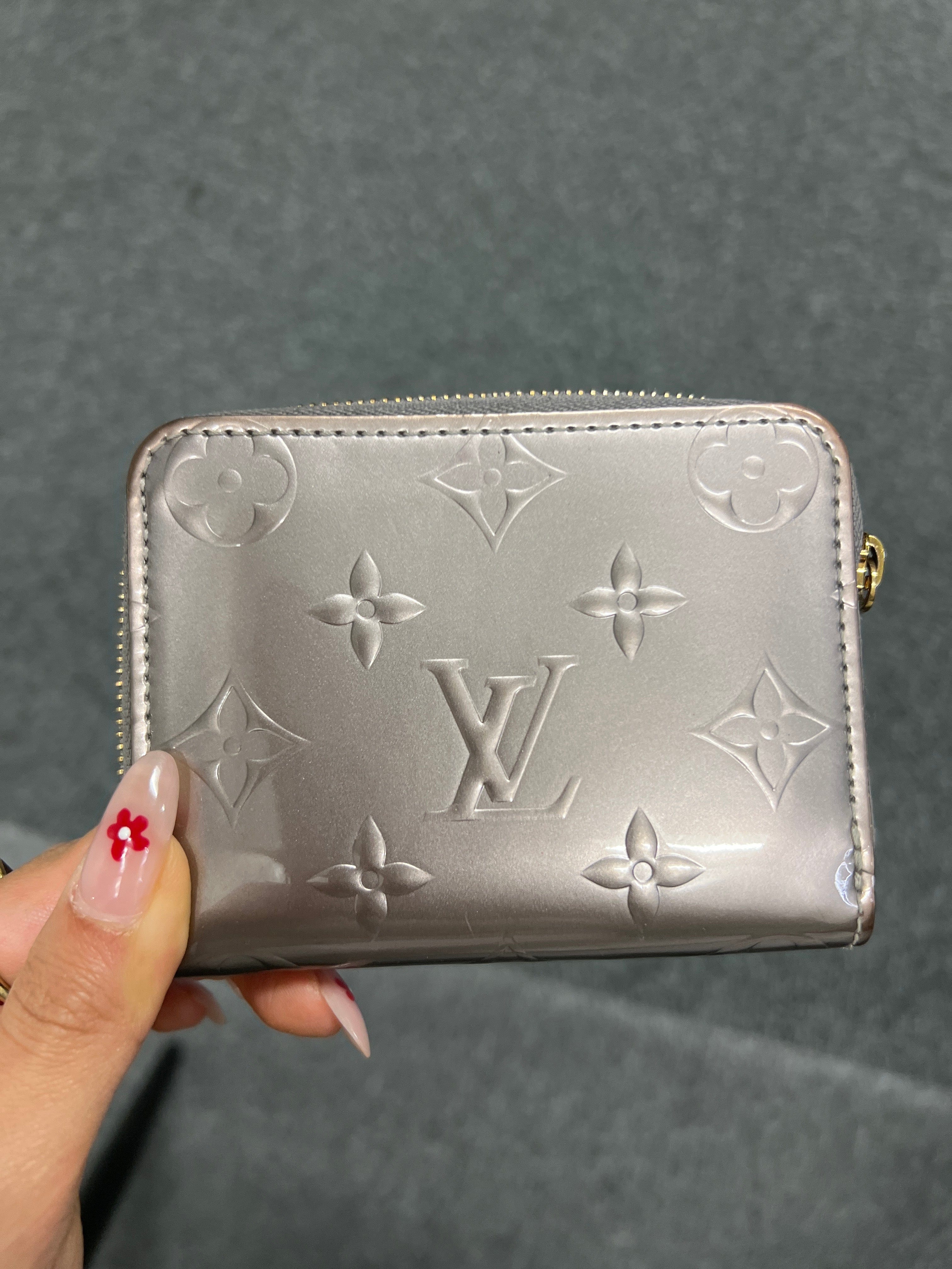 LOUIS VUITTON LOUIS VUITTON Vernis Zippy Coin Purse Silver M69795