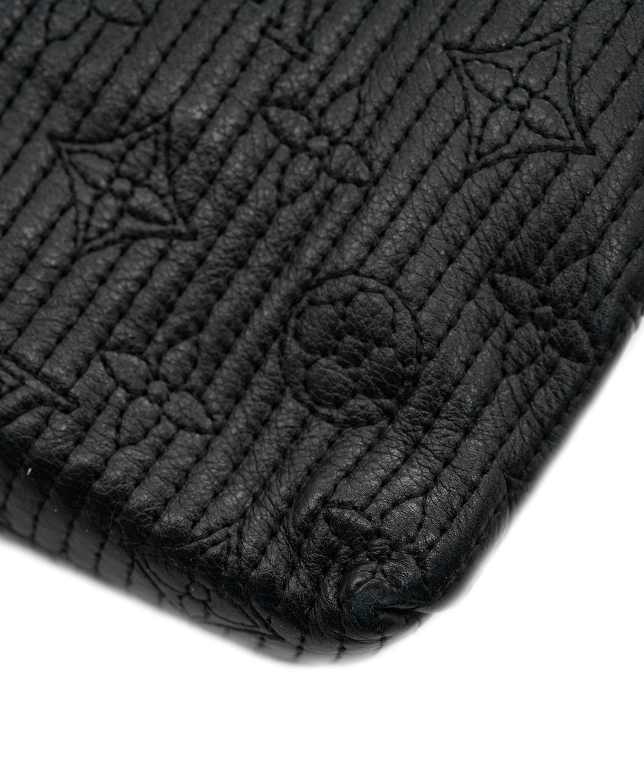 Louis Vuitton Louis Vuitton Black Quilted Lambskin Monogram Altair Clutch ABC0956