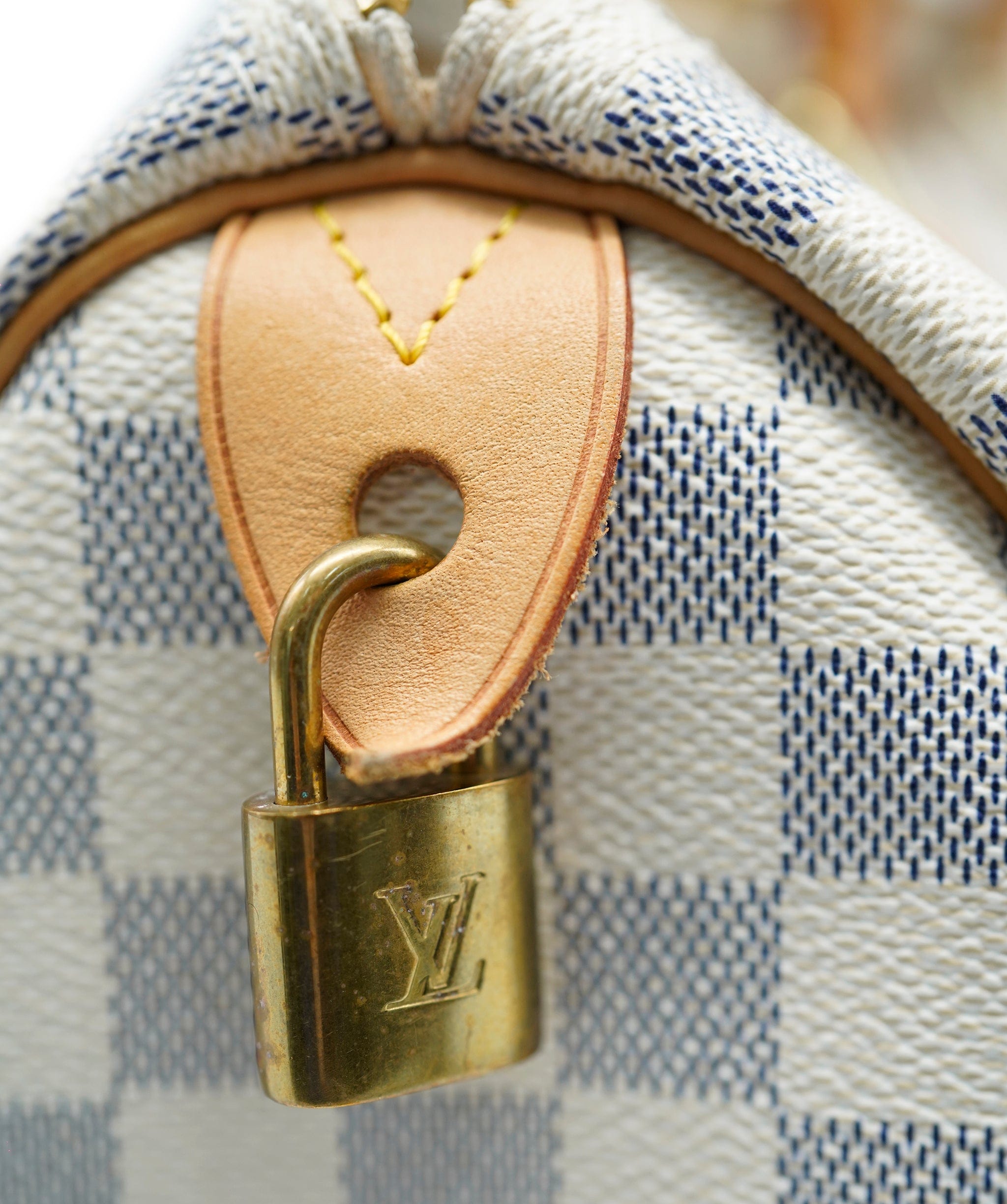 Louis Vuitton Louis Vuitton Damier Azur Canvas Speedy 35 131541