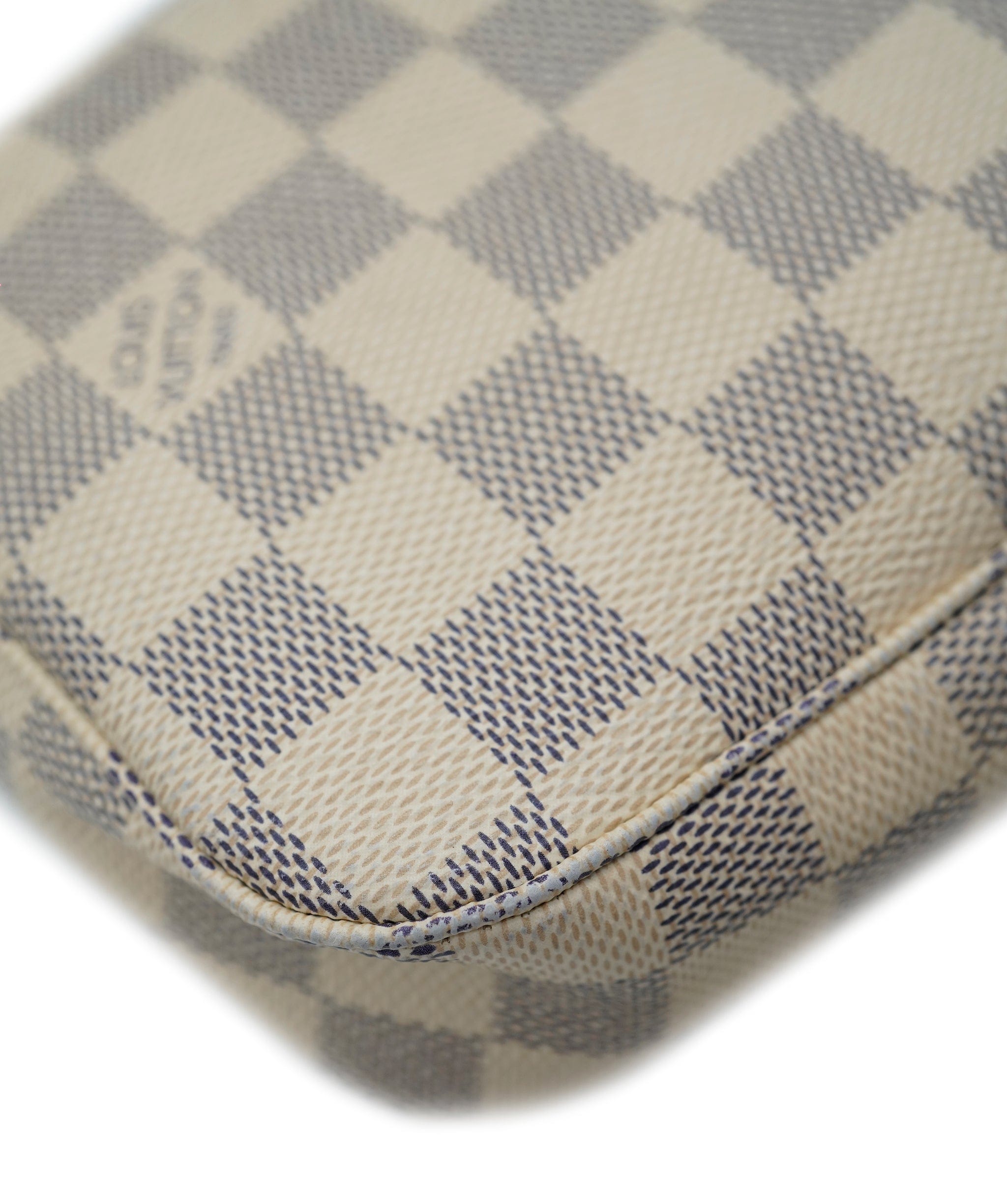 Louis Vuitton Louis Vuitton Damier Azur Coated Canvas Pochette Accessories ABC0915