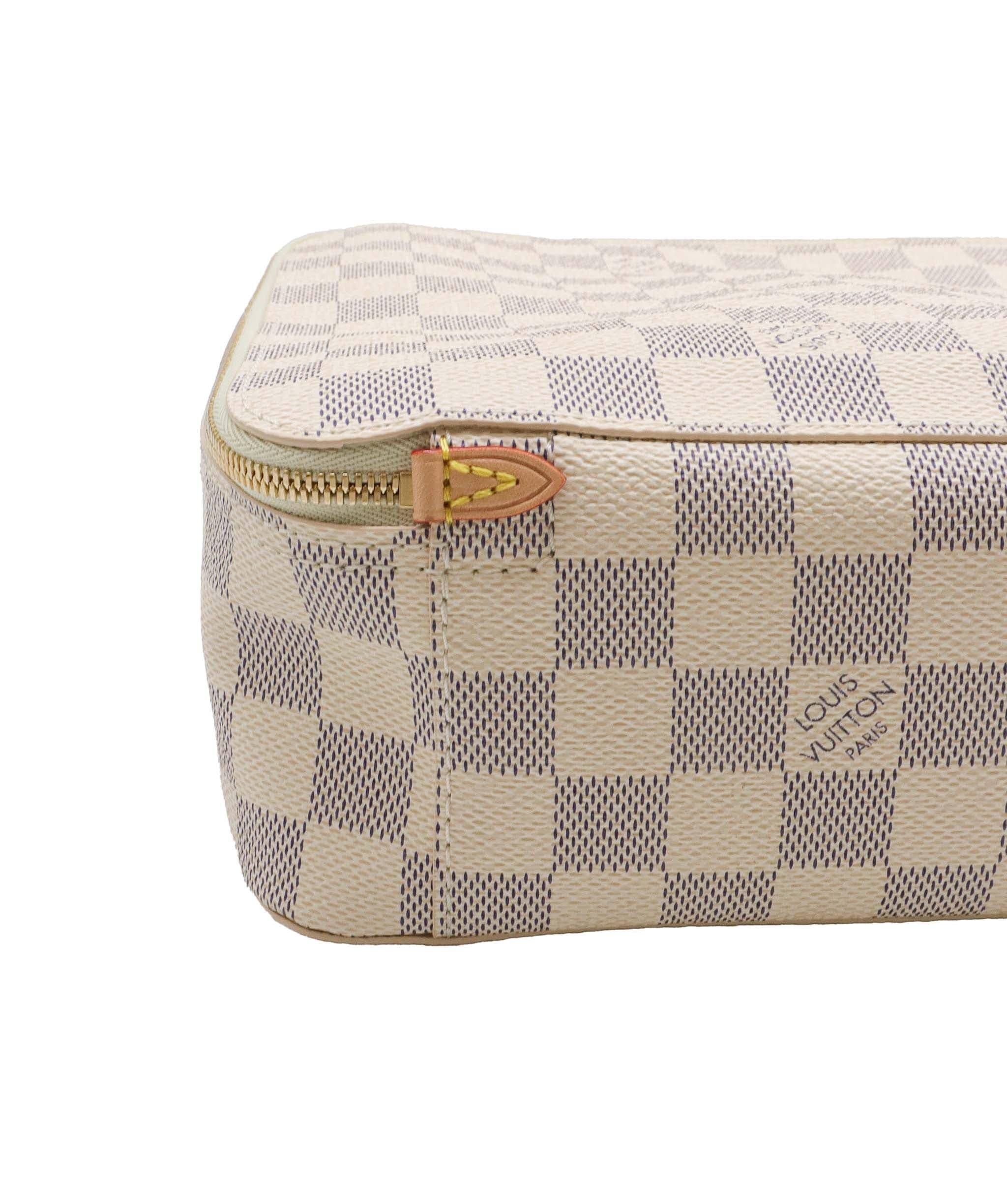 Louis Vuitton LOUIS VUITTON Damier Azur Cube De Langemont GM Cosmetic Pouch LV Auth 64139A DXBV0065