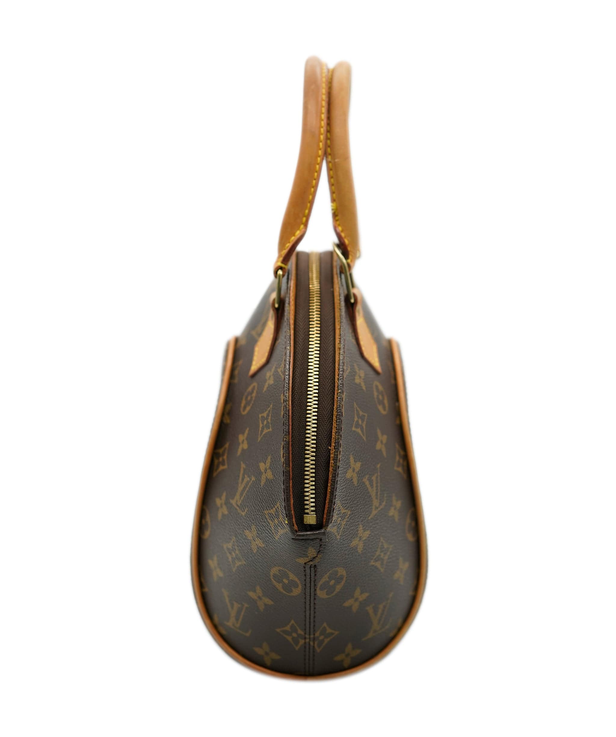 Louis Vuitton Louis Vuitton Ellipse PM in Monogram, Canvas ALC1736