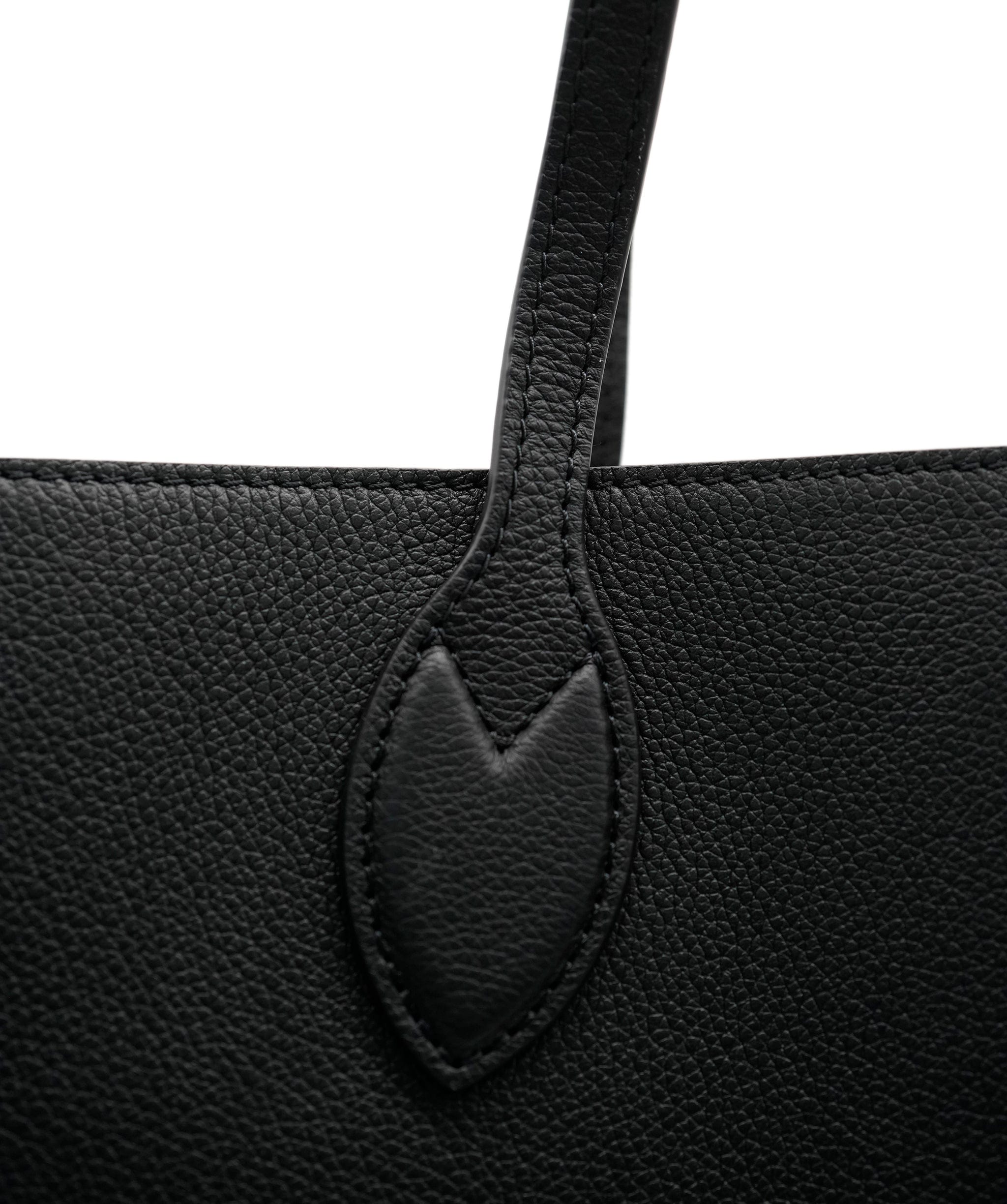 Louis Vuitton Louis vuitton lock me bag ALC0449