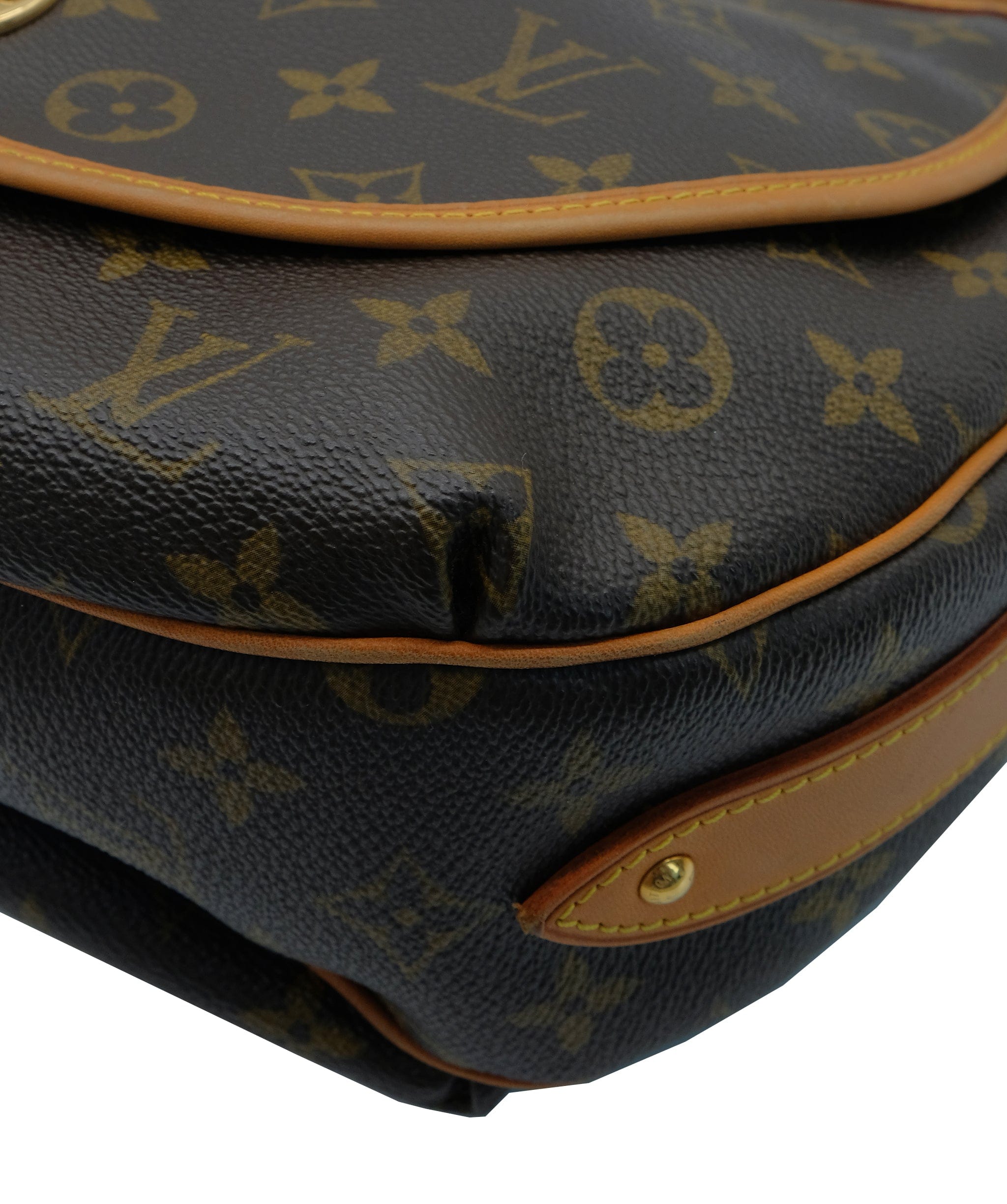 Louis Vuitton Louis Vuitton Messenger Bag RJC2550