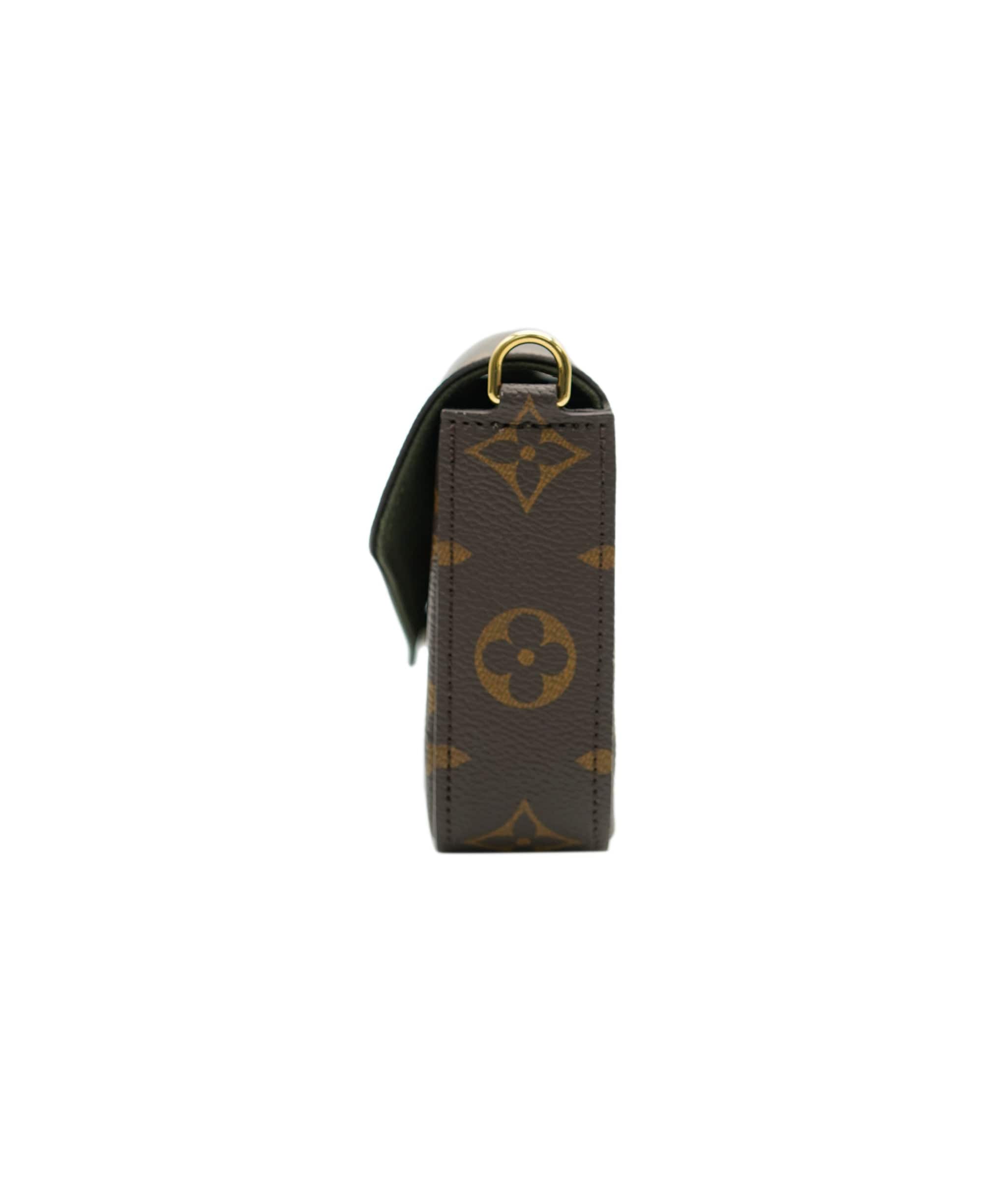 Louis Vuitton Louis Vuitton Monogram Canvas Felicie Strap & Go ABC0950