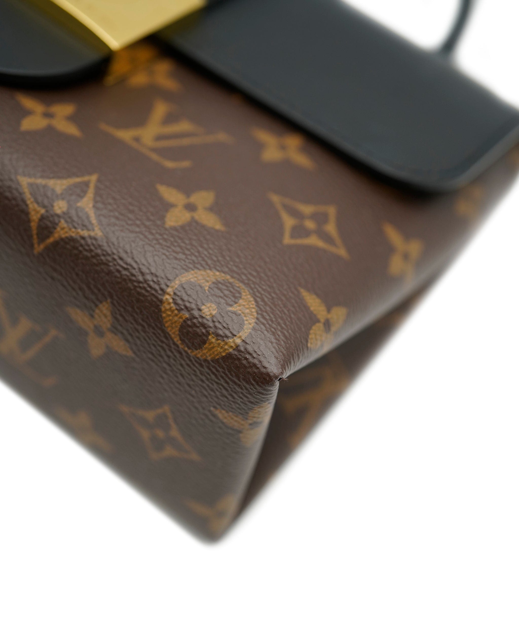 Louis Vuitton Louis Vuitton Monogram Canvas Locky BB ASC2065