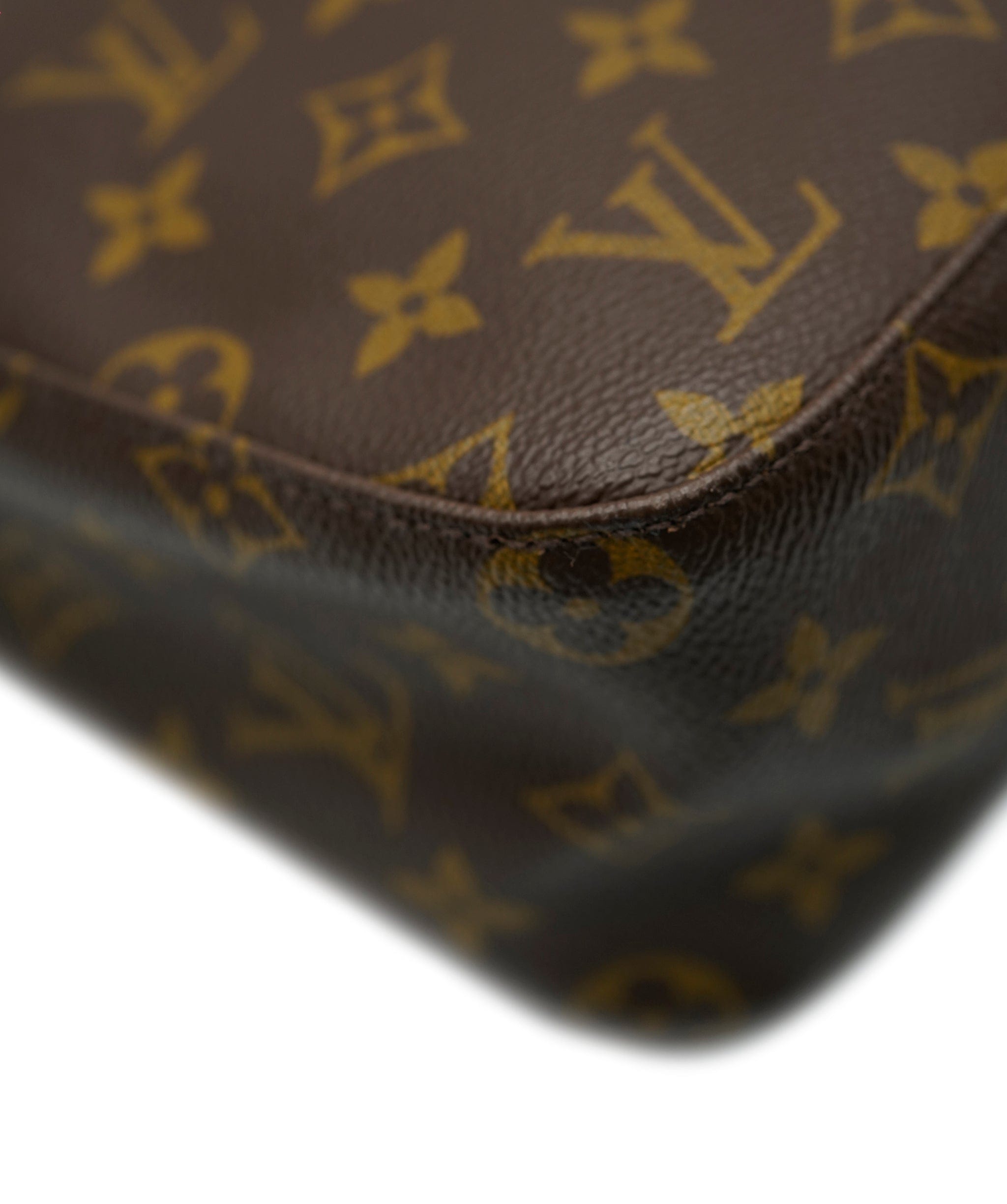 Louis Vuitton Louis Vuitton Monogram Canvas Looping MM ASC2099