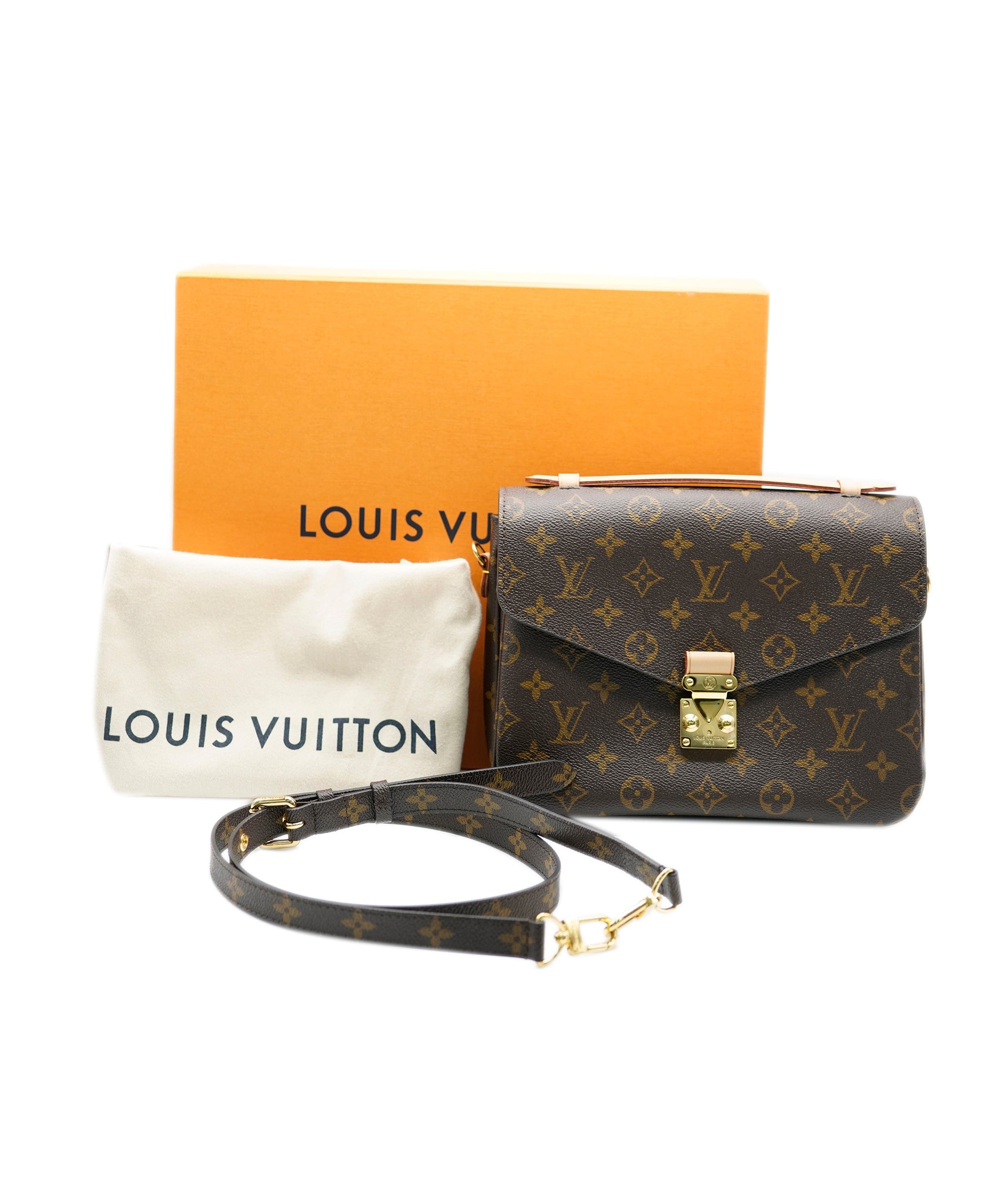 Louis Vuitton Louis Vuitton Monogram Canvas Pochette Metis ABC0432