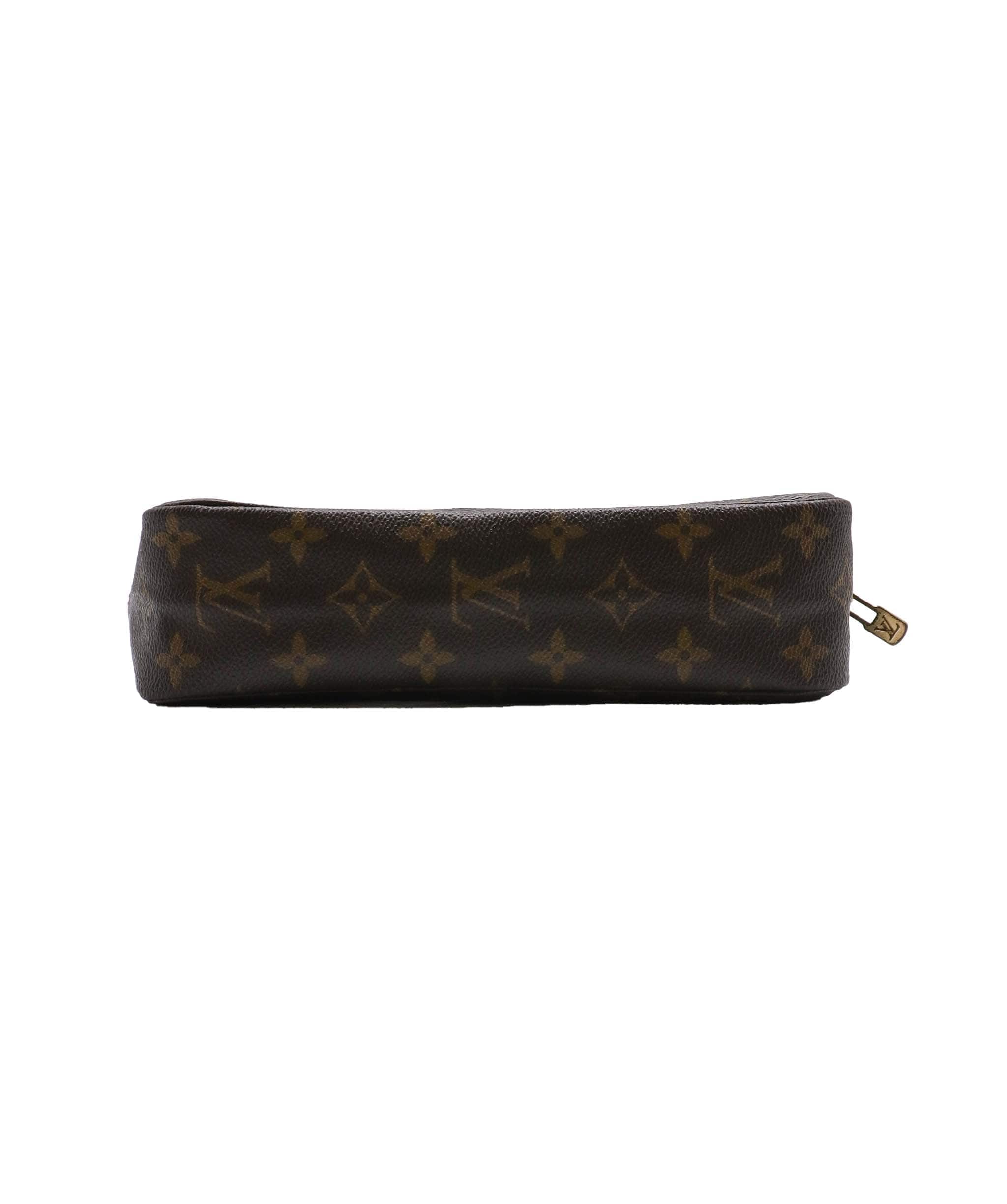 Louis Vuitton LOUIS VUITTON Monogram Trousse Toilette 23 Clutch Bag M47524 LV Auth am4550 DXBV0047