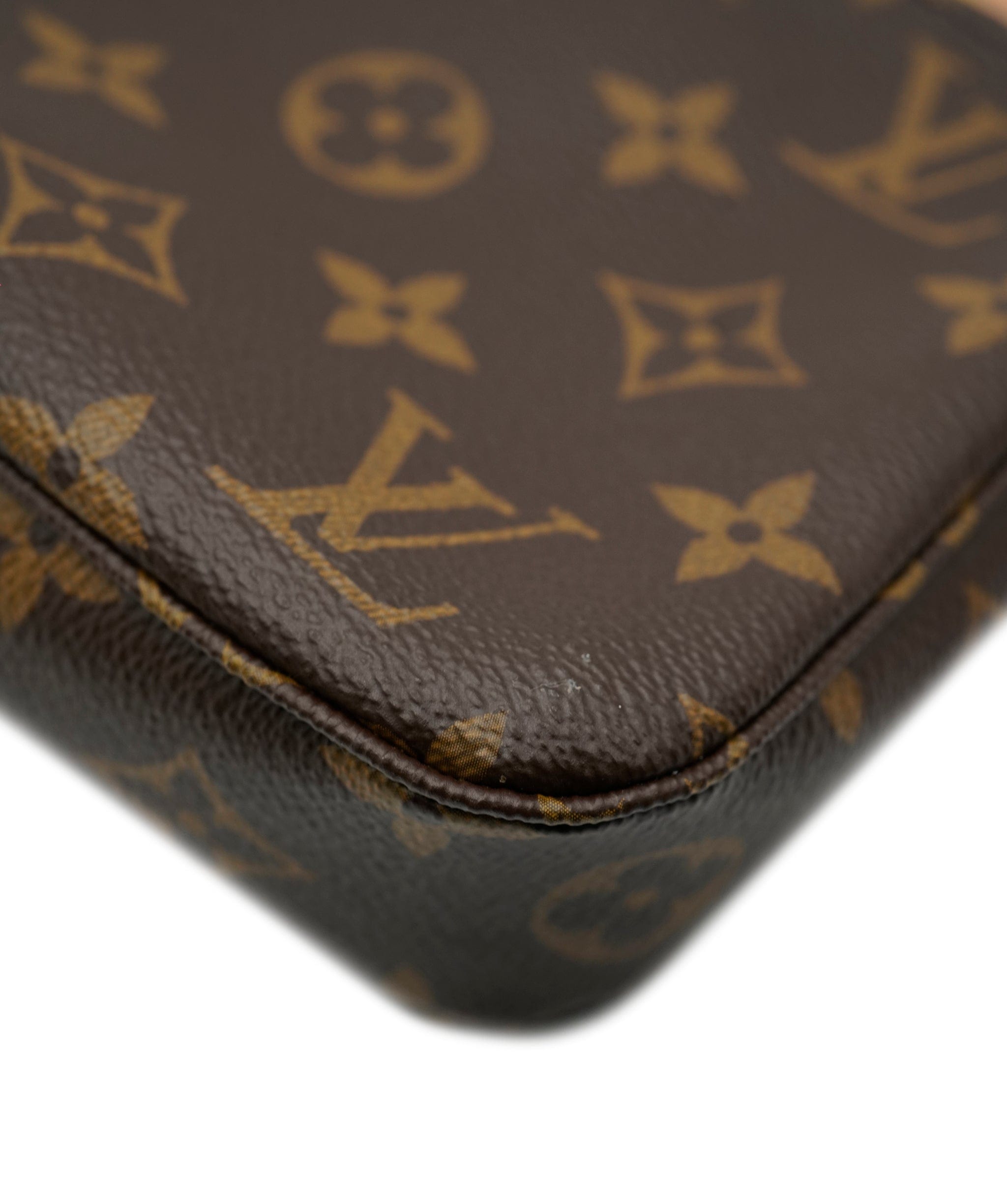 Louis Vuitton Louis Vuitton Pochette  ALC0968