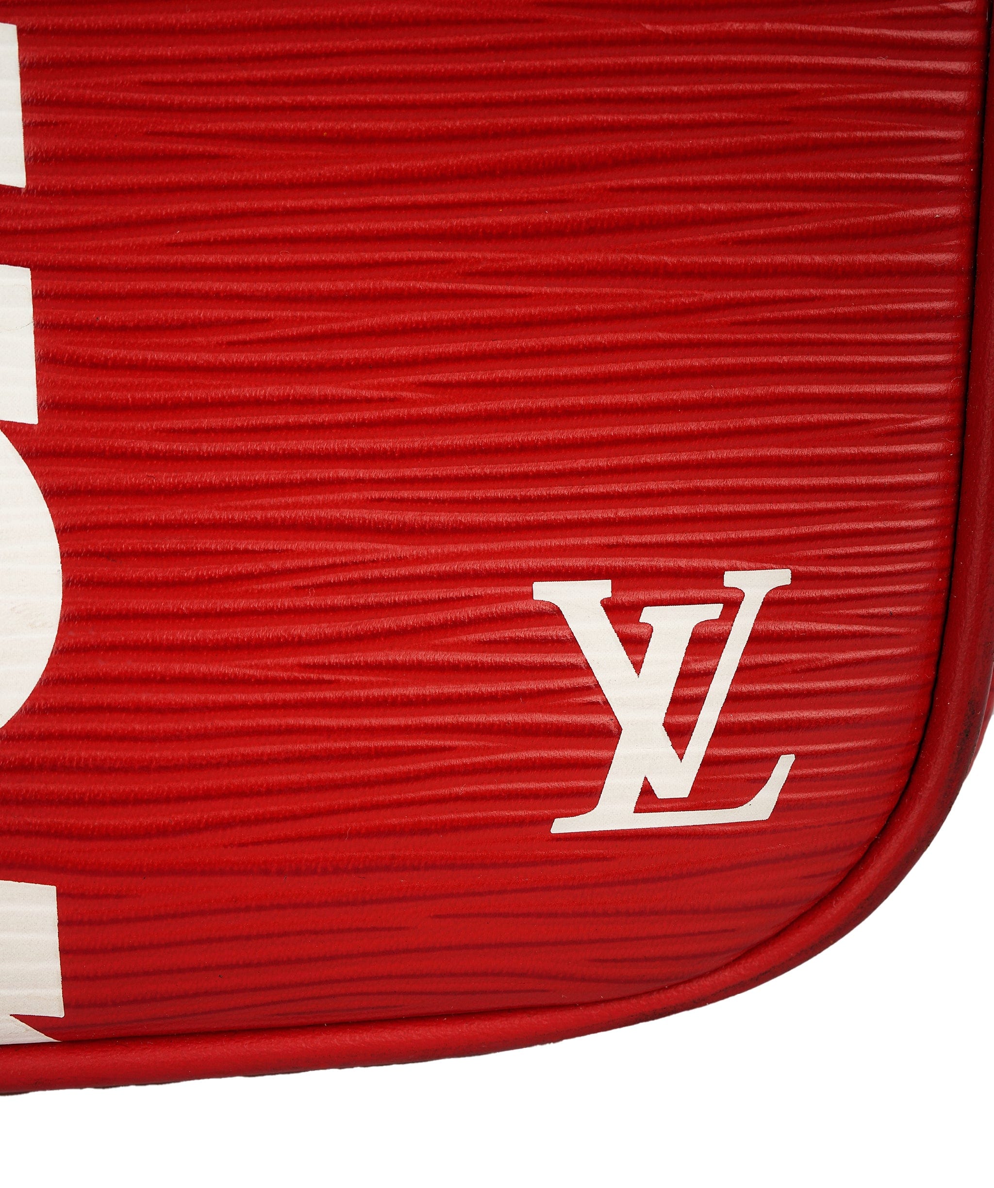 Louis Vuitton Louis Vuitton X Supreme Red Crossbody Bag  ALC1464