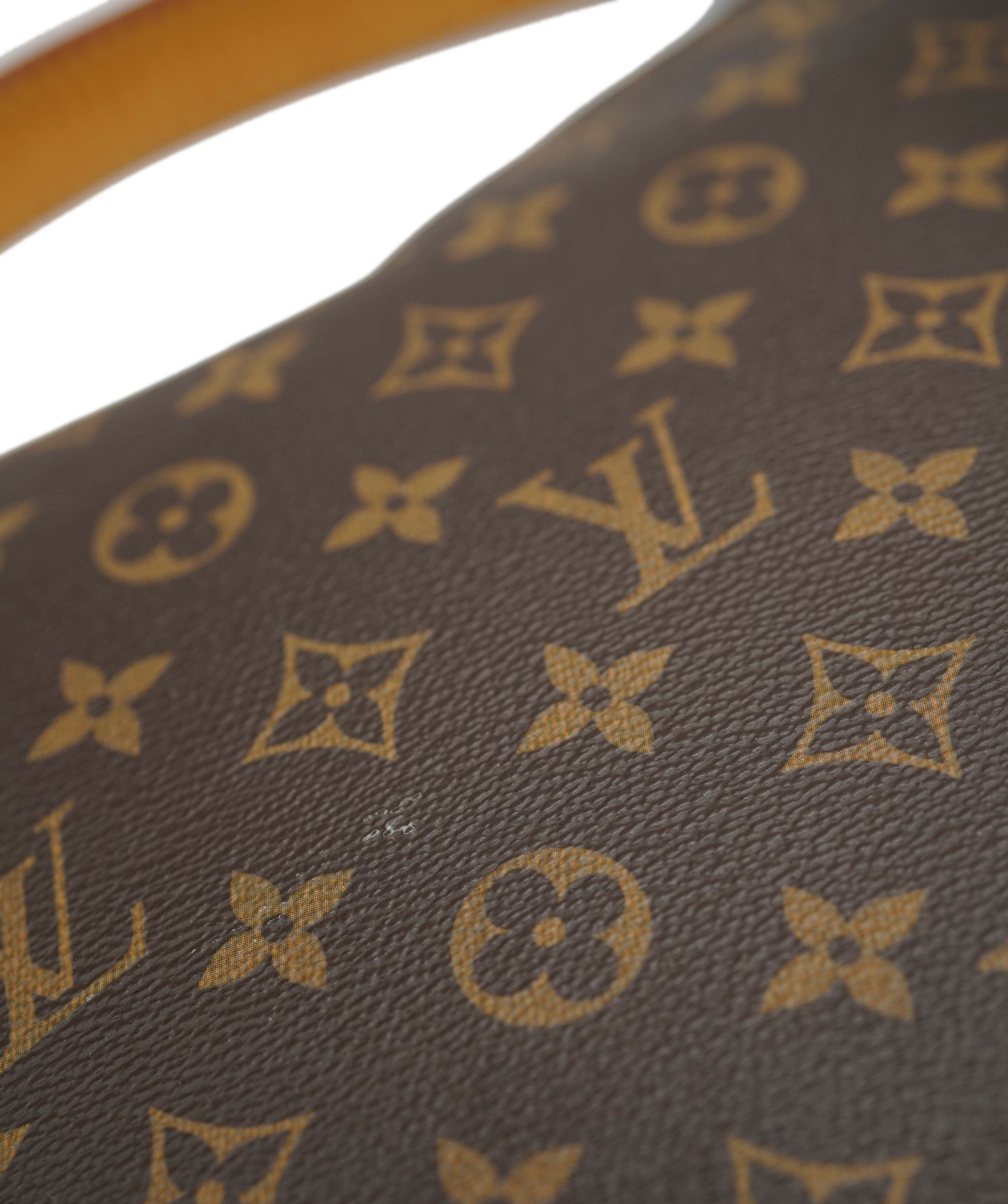 Louis Vuitton LV Monogram Canvas Berri PM ASC2117