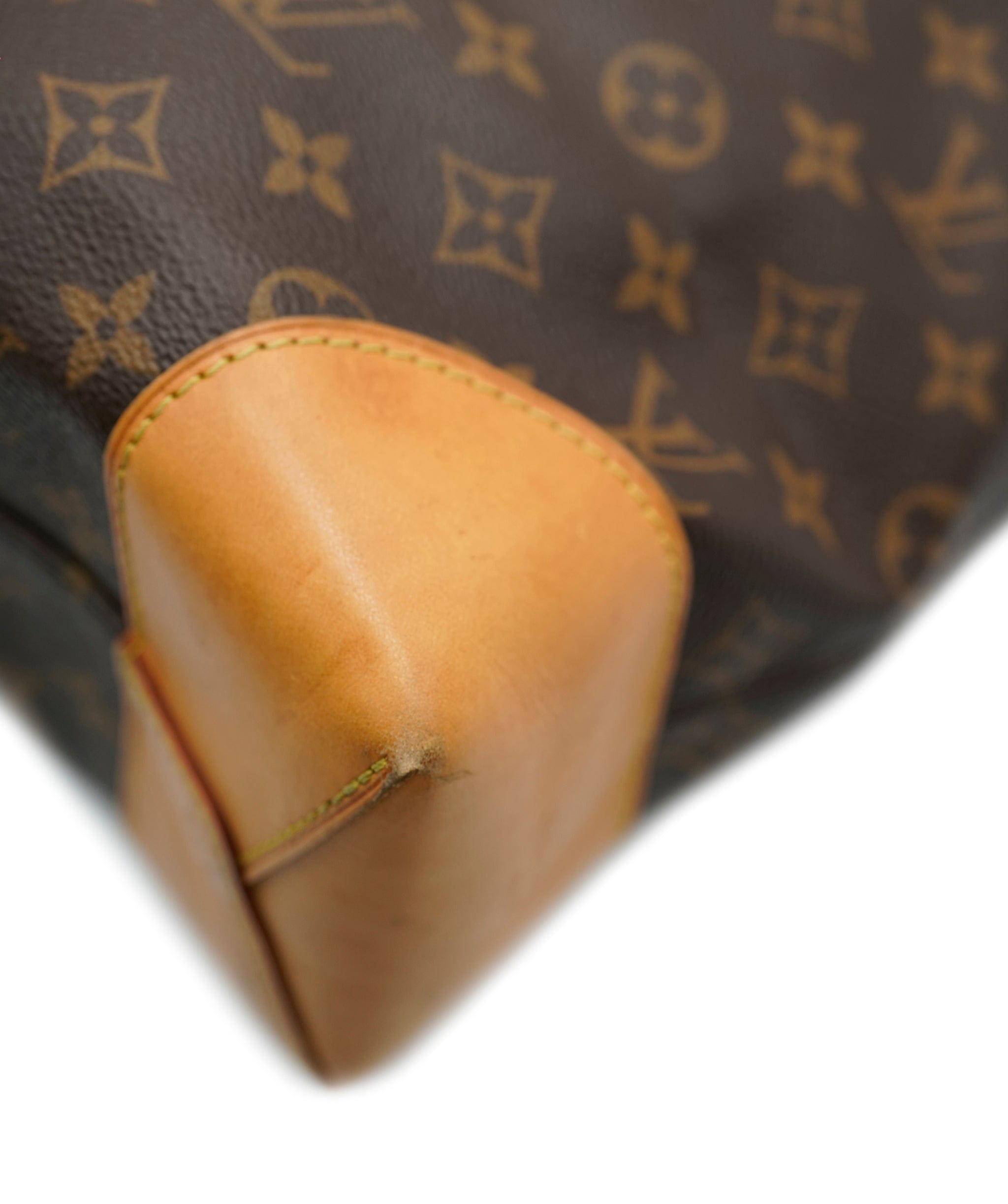 Louis Vuitton LV Monogram Canvas Berri PM ASC2117