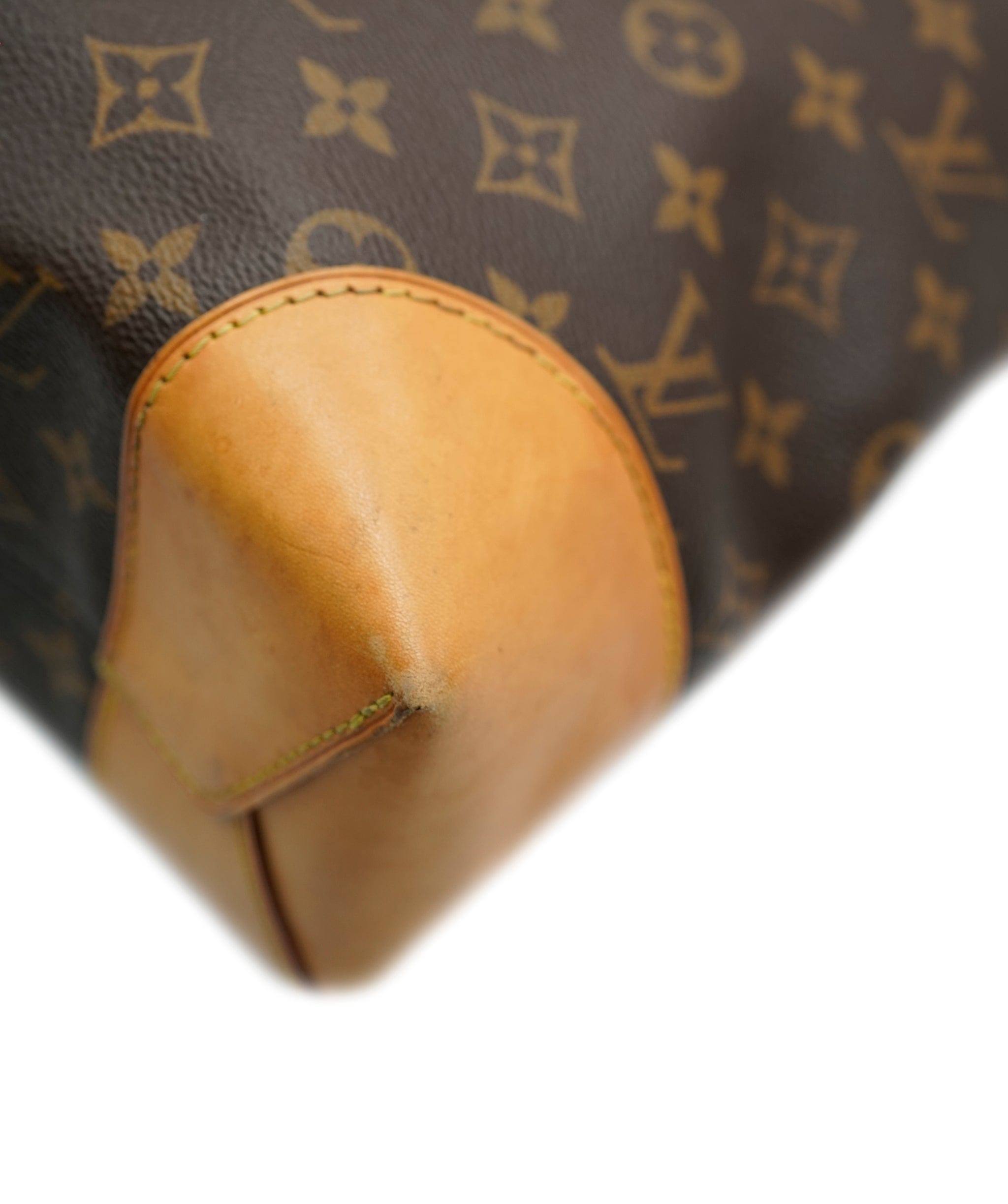 Louis Vuitton LV Monogram Canvas Berri PM ASC2117