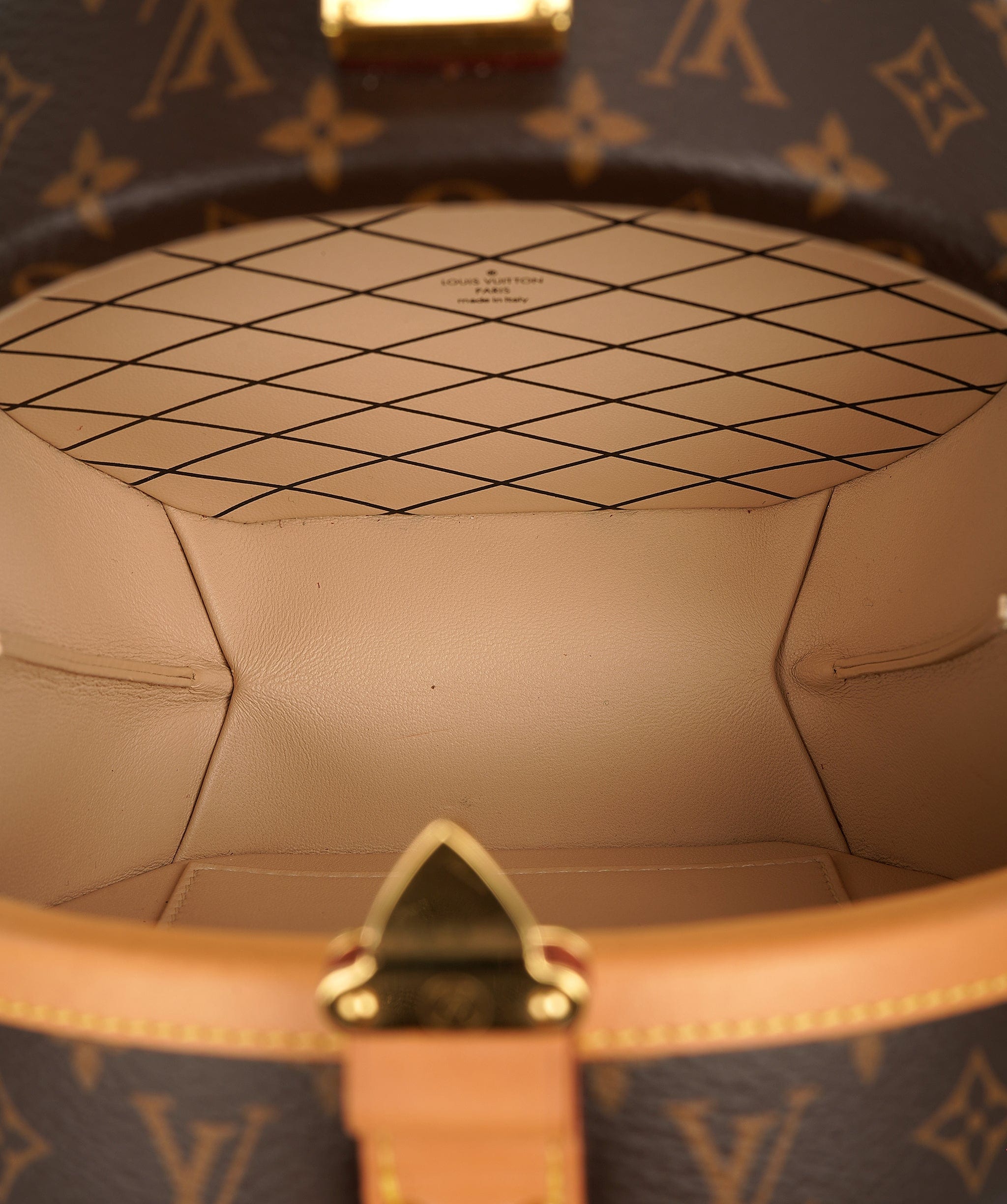 Louis Vuitton RTV*Louis Vuitton Boite Chapeau  ALC1463