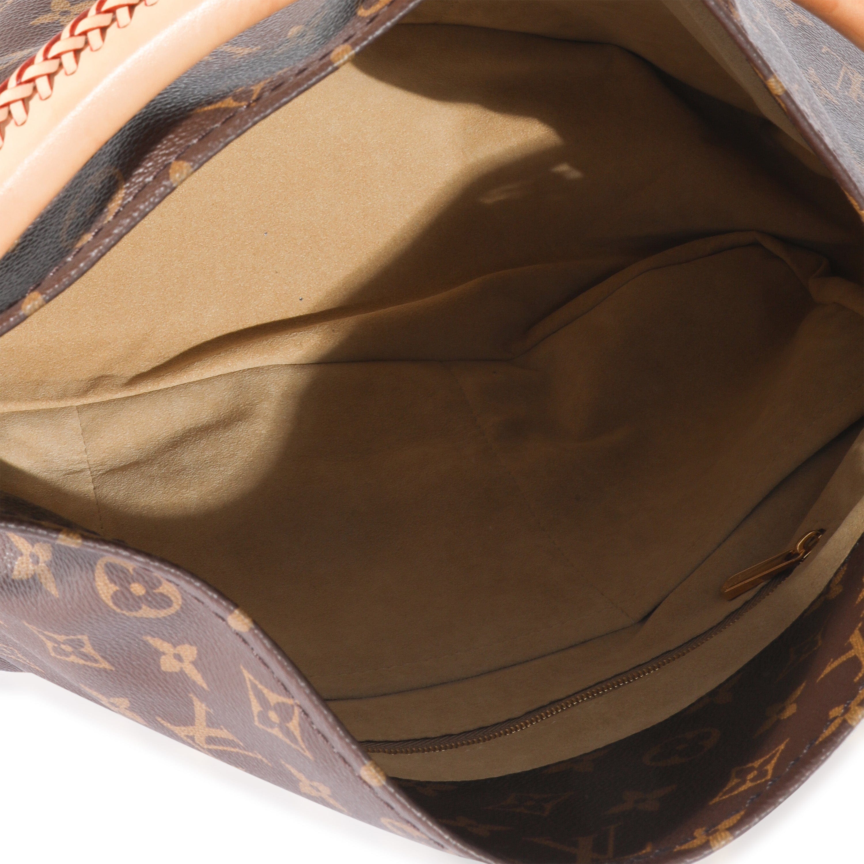 Louis Vuitton Louis Vuitton Monogram Canvas Artsy MM