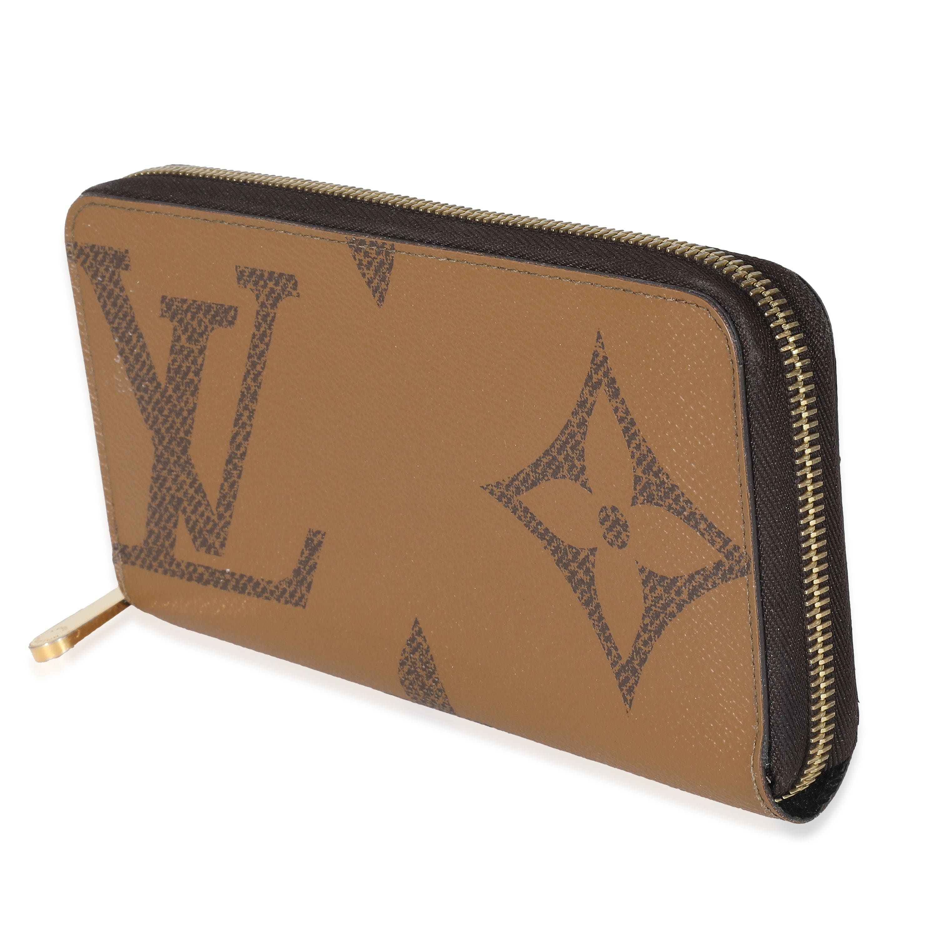 Louis Vuitton Louis Vuitton Giant Monogram Reverse Canvas Zippy Wallet