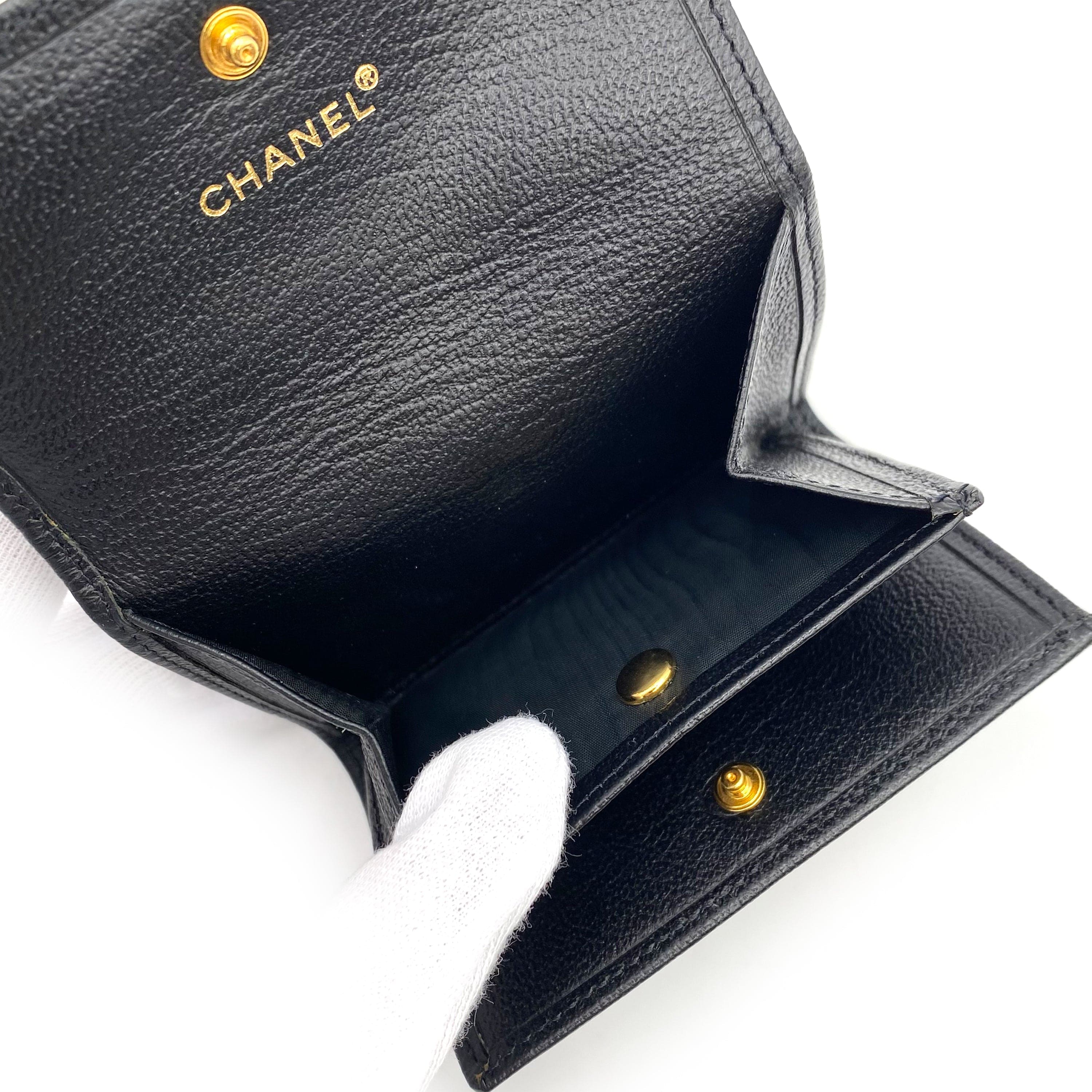 Luxury Promise CHANEL VINTAGE BIFOLD COMPACT WALLET BLACK CALFSKIN 90234539