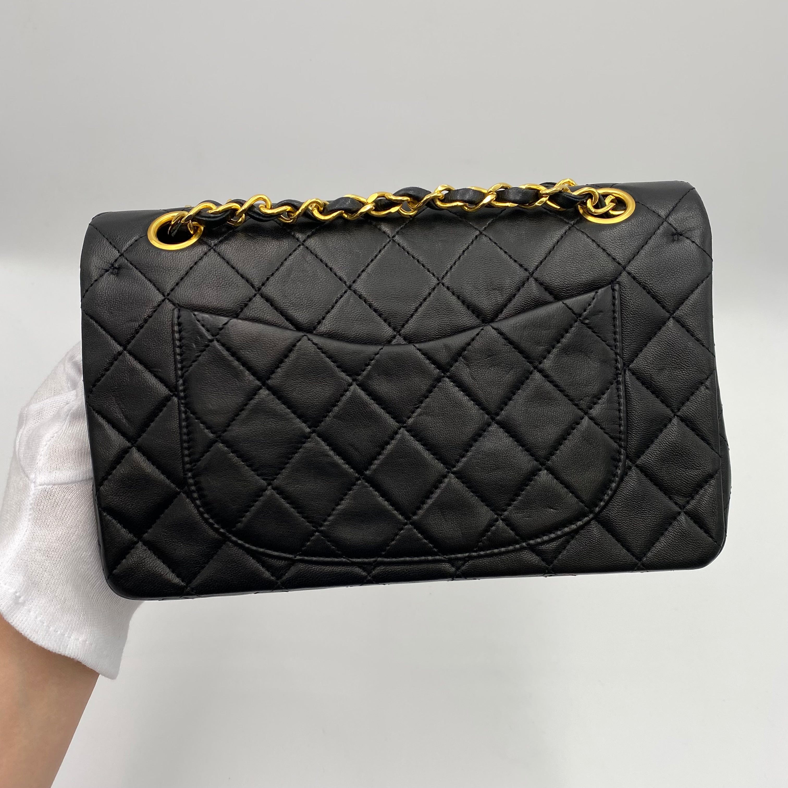 Luxury Promise CHANEL VINTAGE CLASSIC FLAP SMALL CHAIN SHOULDER BAG BLACK LAMB SKIN 90223214