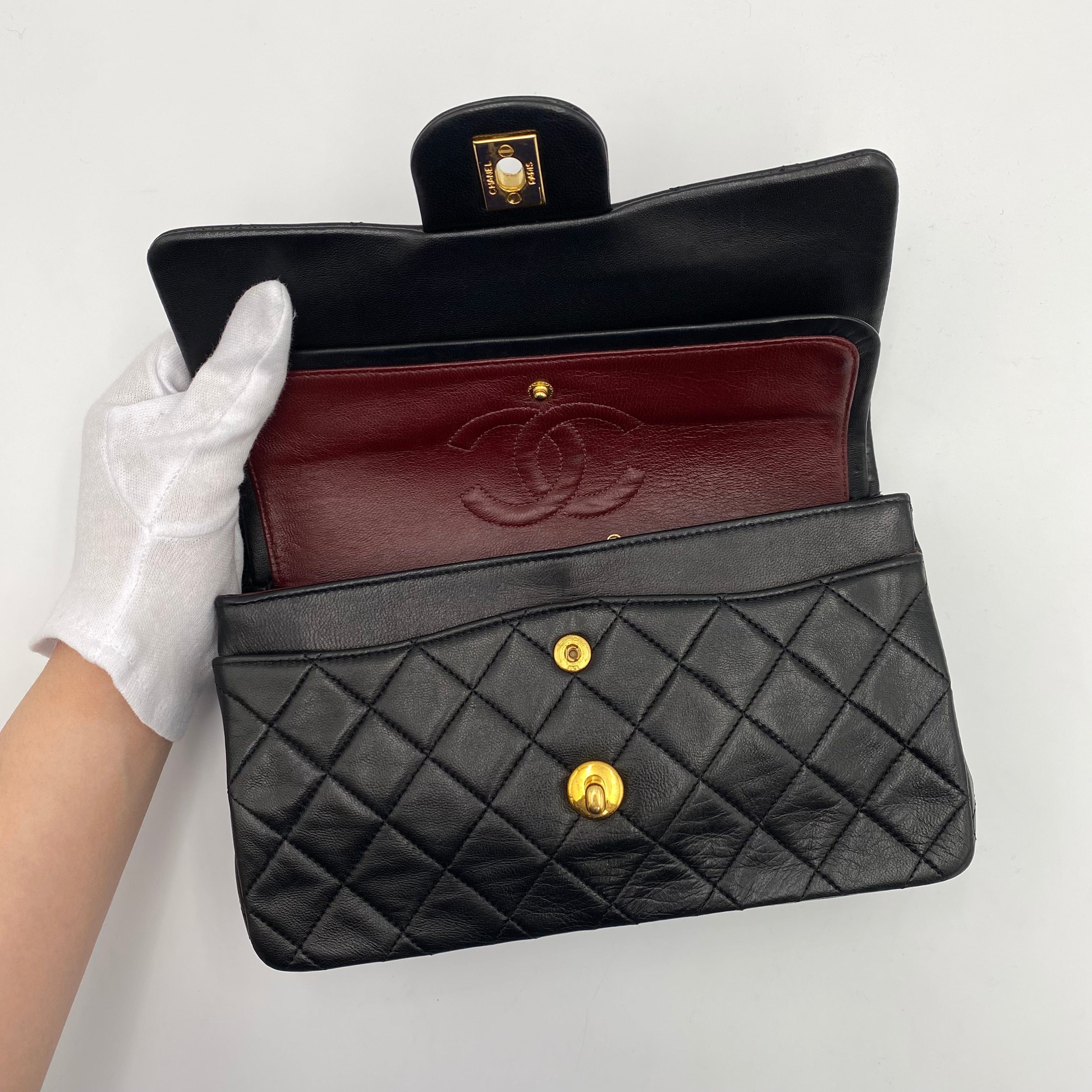 Luxury Promise CHANEL VINTAGE CLASSIC FLAP SMALL CHAIN SHOULDER BAG BLACK LAMB SKIN 90223214