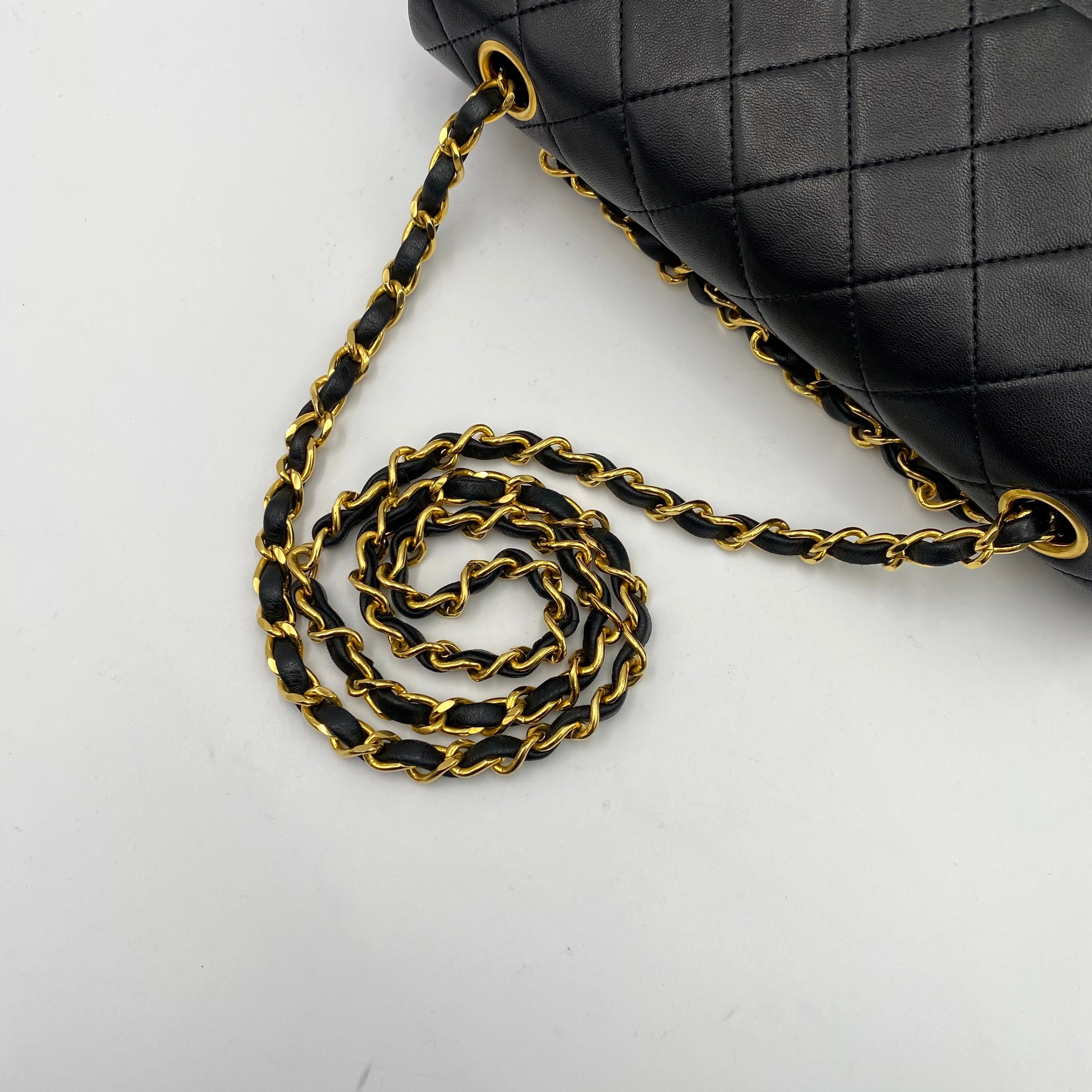 Luxury Promise CHANEL VINTAGE CLASSIC FLAP SMALL CHAIN SHOULDER BAG BLACK LAMB SKIN 90223214