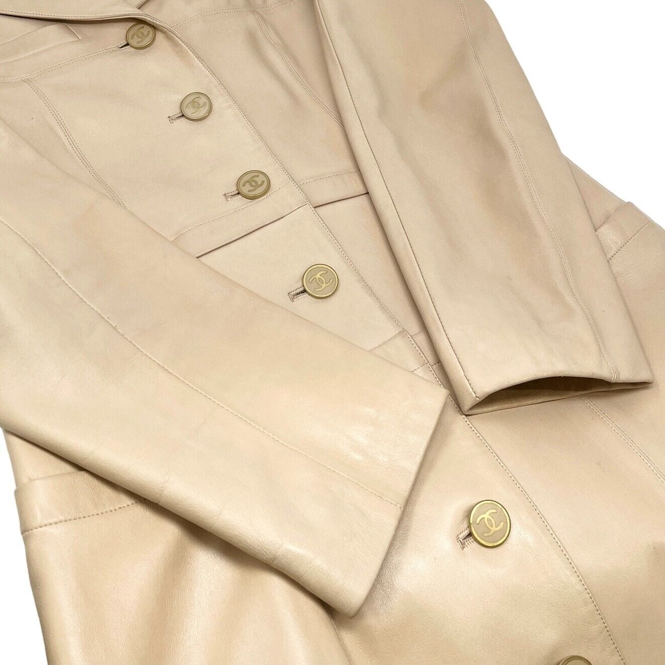 Luxury Promise CHANEL Vintage 01A CC Mark Button Leather Coat #40 Long Jacket Cream Rank AB