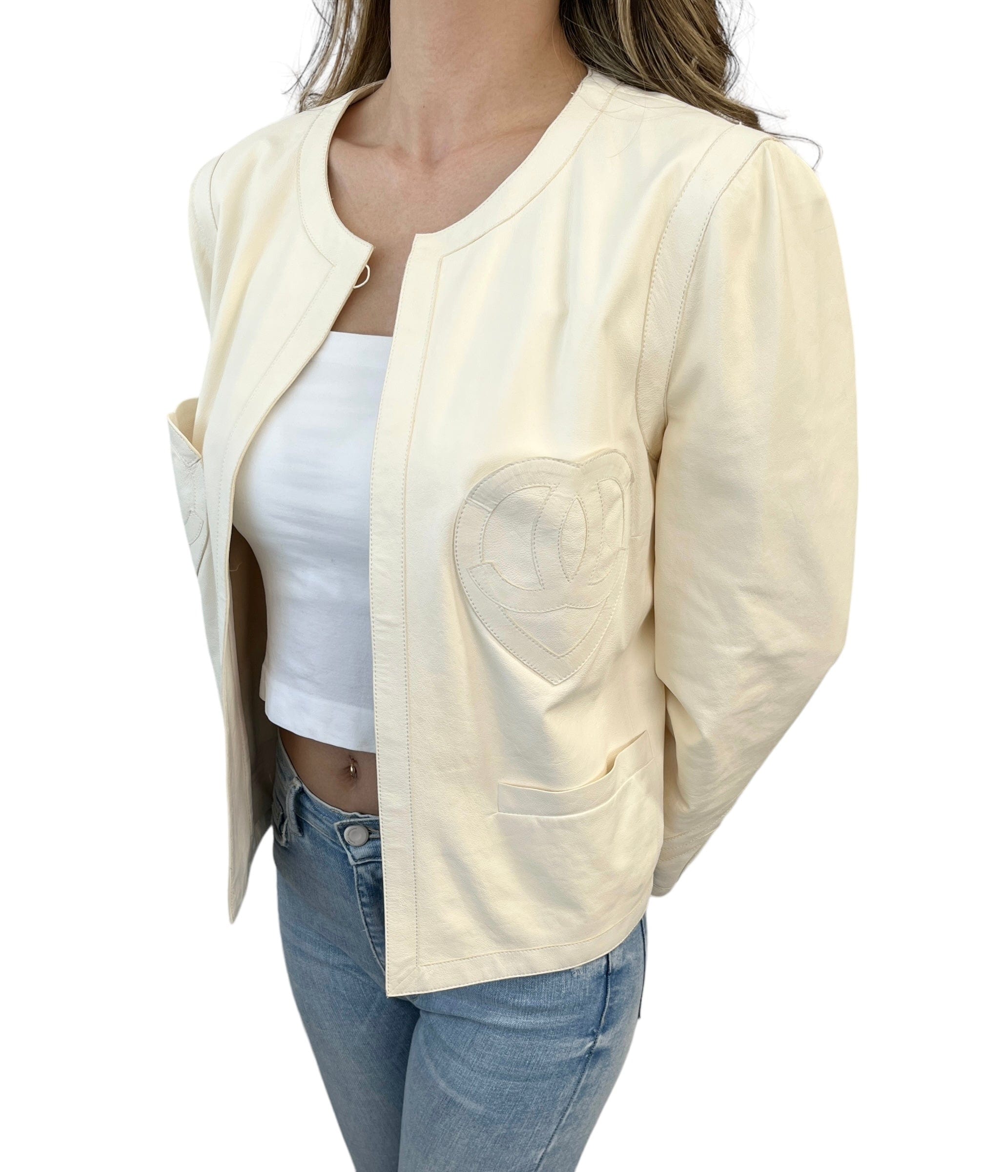 Luxury Promise CHANEL Vintage 09C CC Mark Leather Jacket #42 Heart Pocket Cream Rank AB